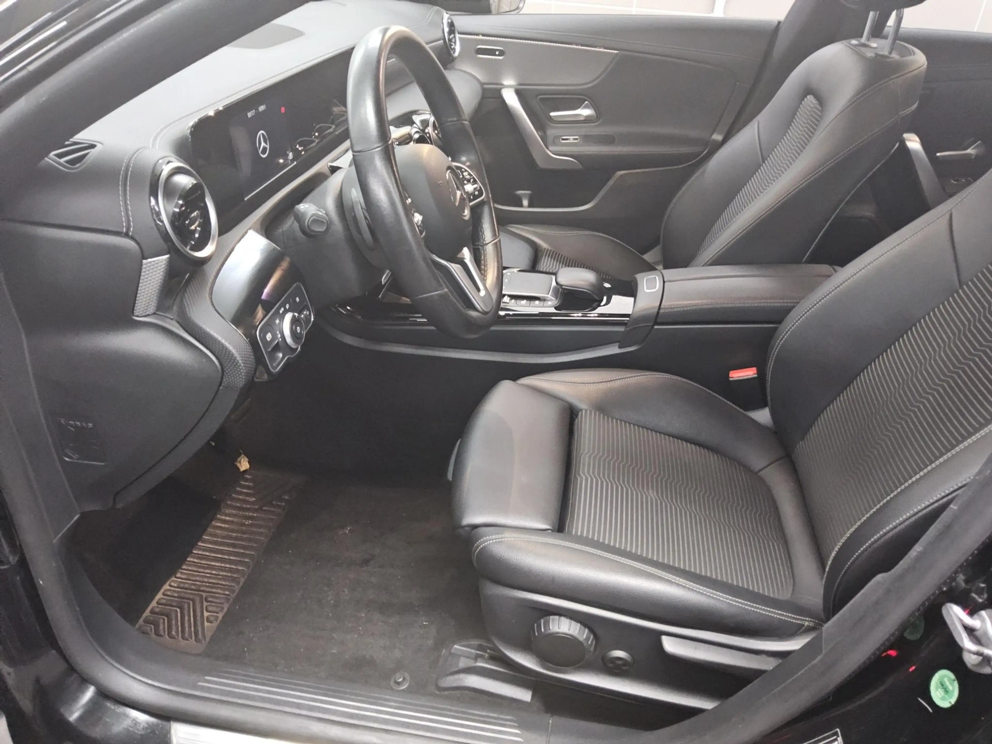 Mercedes-Benz CLA 220 SB d Progressive Night Nav Sound Distr. — photo 9