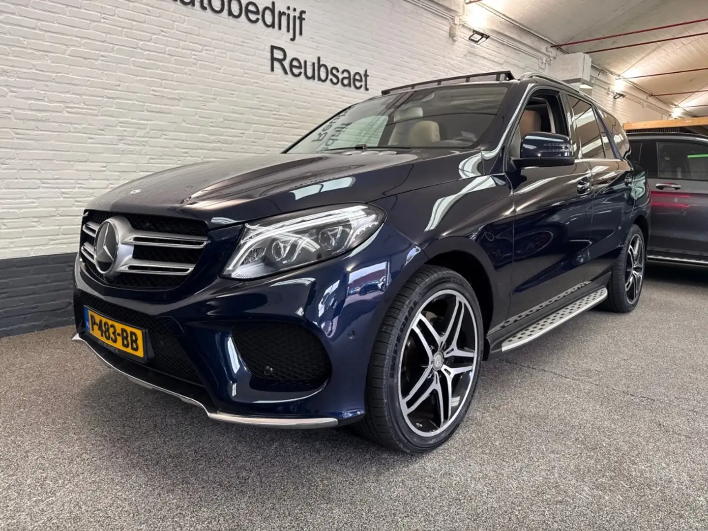 Mercedes-Benz GLE 500 500 4Matic AMG Sport Edition Panodak Massage Trekh Bleu - 2