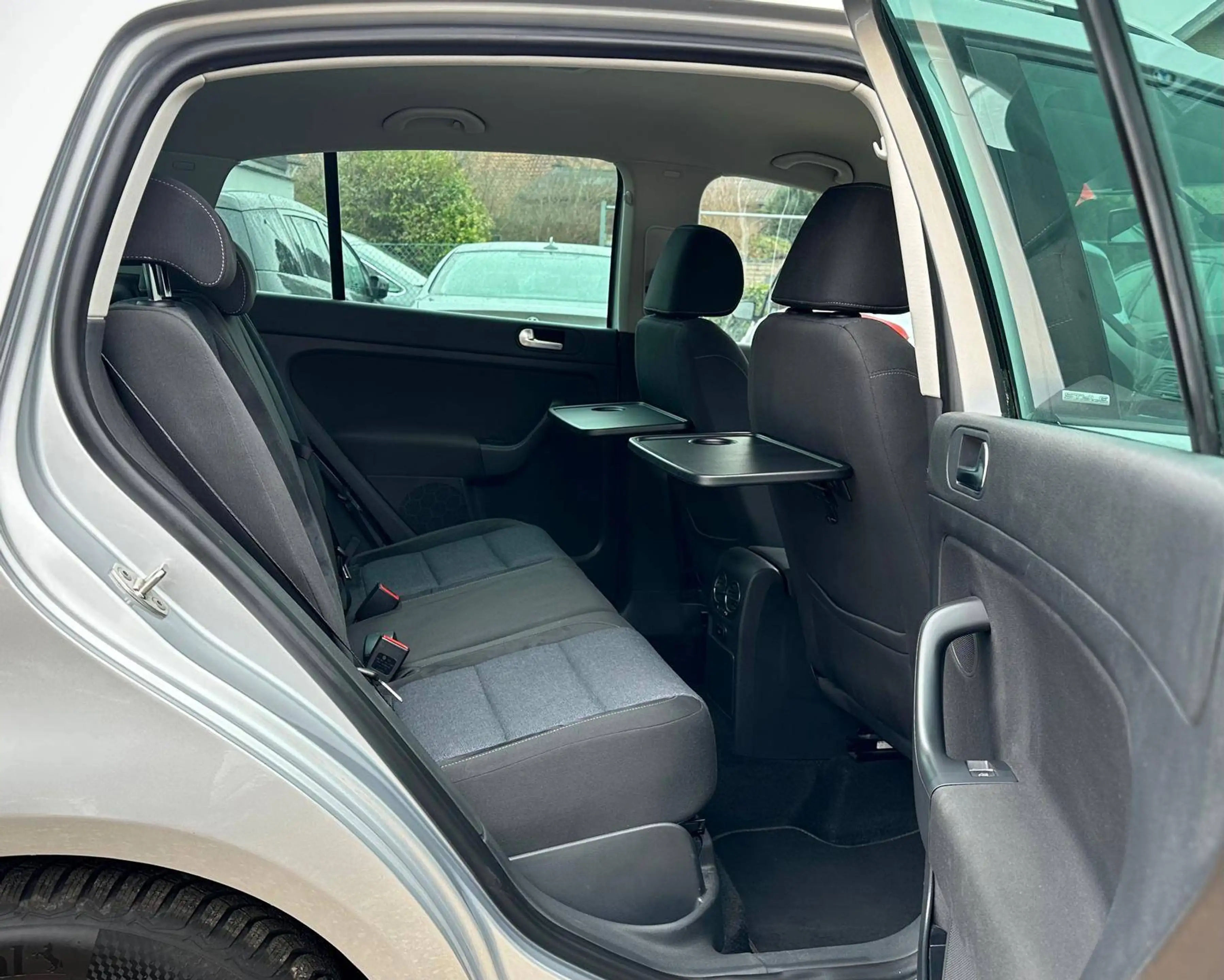 Volkswagen Golf Plus 2.0 TDI Style 1Hand Scheckheft SHZ PDC Klima 6Gang — photo 13