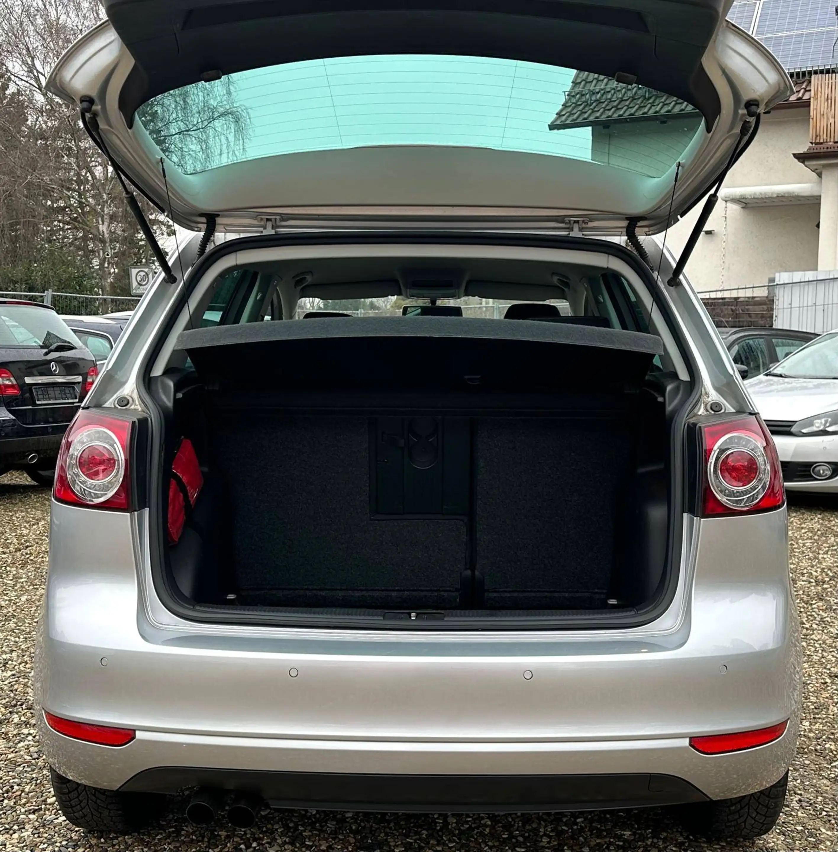 Volkswagen Golf Plus 2.0 TDI Style 1Hand Scheckheft SHZ PDC Klima 6Gang — photo 5