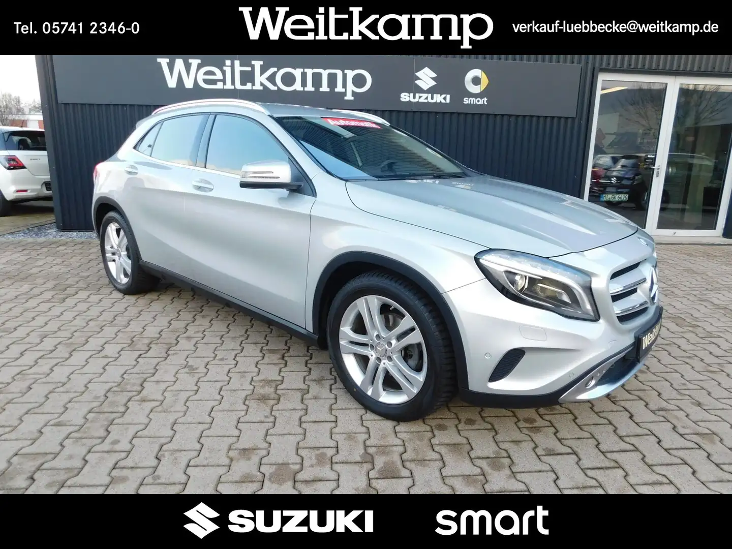 Mercedes-Benz GLA 200 GLA 200 Automatik Xenon Urban/Spiegel-Paket Navi Plateado - 2