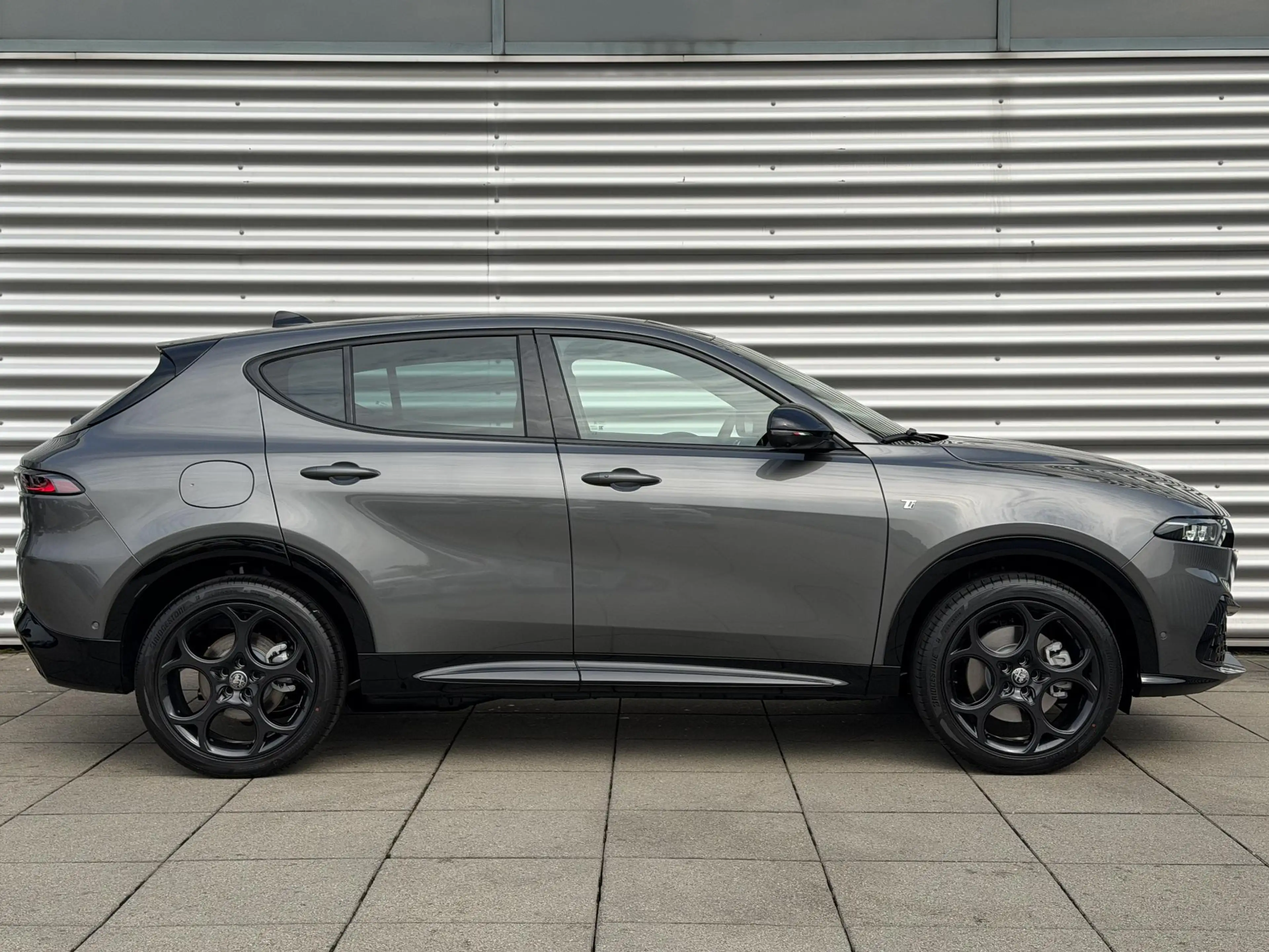 Alfa Romeo Tonale 1.3 Ibrida Plug-In Q4 Ti | Panorama schuif kanteld — photo 7
