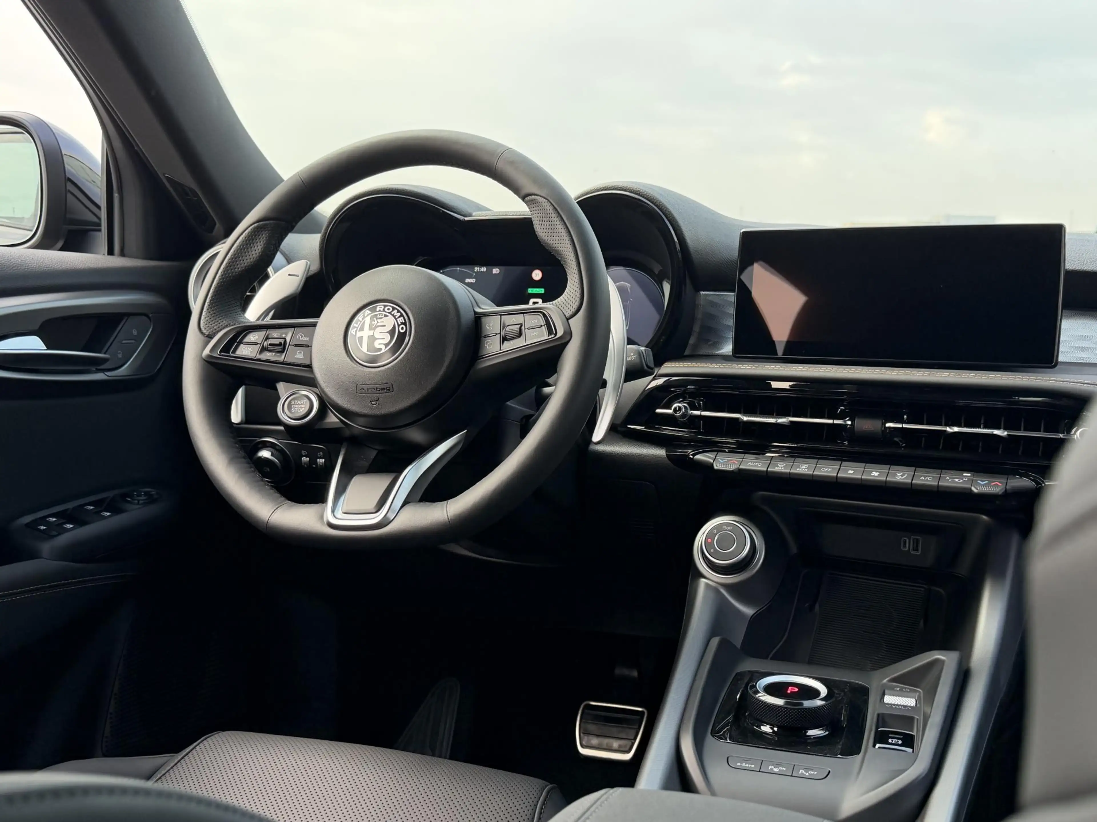 Alfa Romeo Tonale 1.3 Ibrida Plug-In Q4 Ti | Panorama schuif kanteld — photo 13