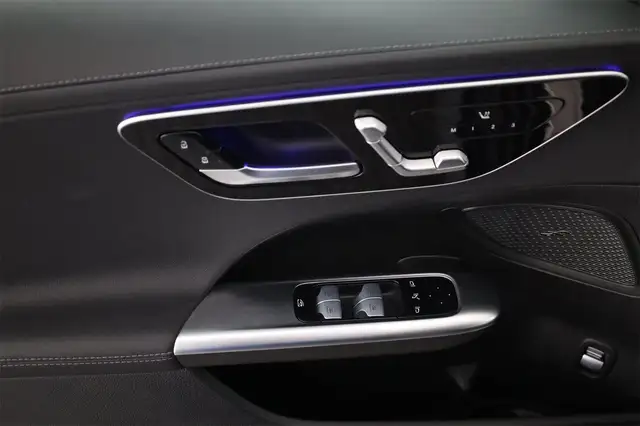 Mercedes-Benz C 300 de Lim. Memory AHK Distronic Plus Winterpkt Ansicht 12