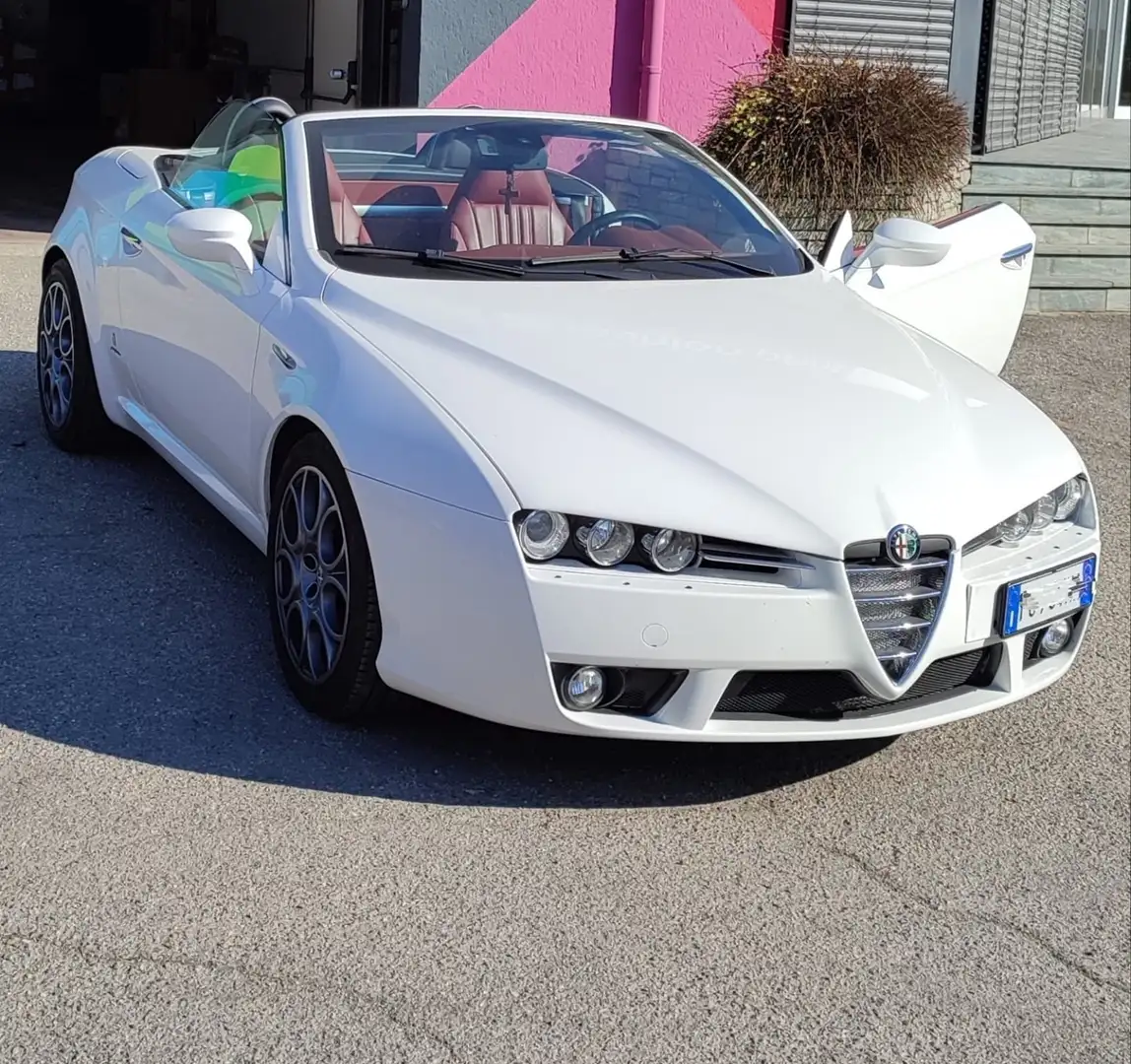 Alfa Romeo Spider 2,2 JTS Biały - 1