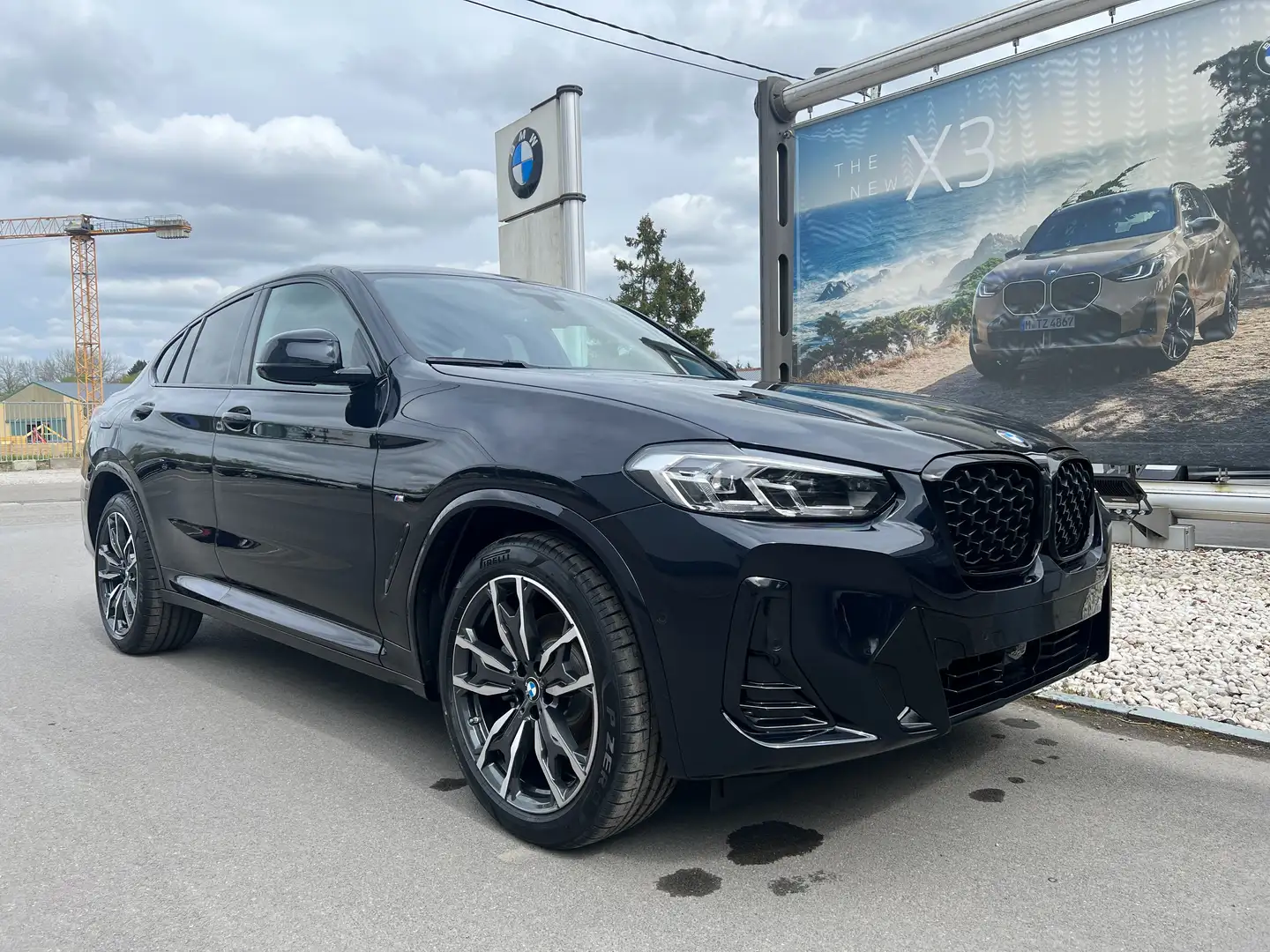 BMW X4 xDrive20i/M Sport/Attelage/Head-up/Cuir Individual Černá - 1