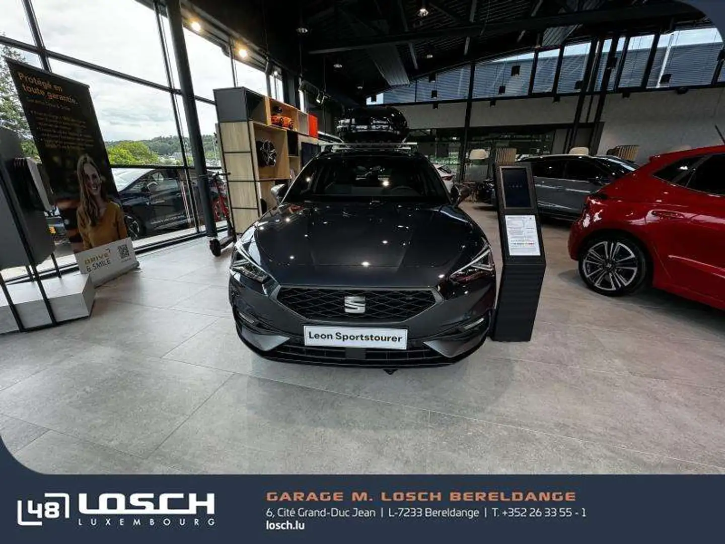 SEAT Leon Sportstourer Gris - 2