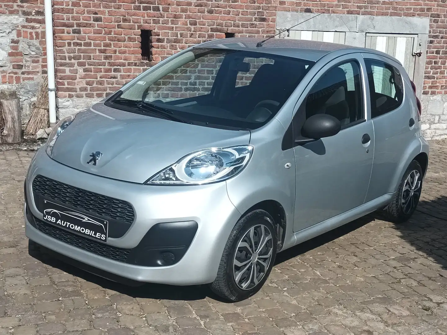 Peugeot 107 107 1.0i essence Seulement 68500 Km !! EURO 5 Zilver - 1