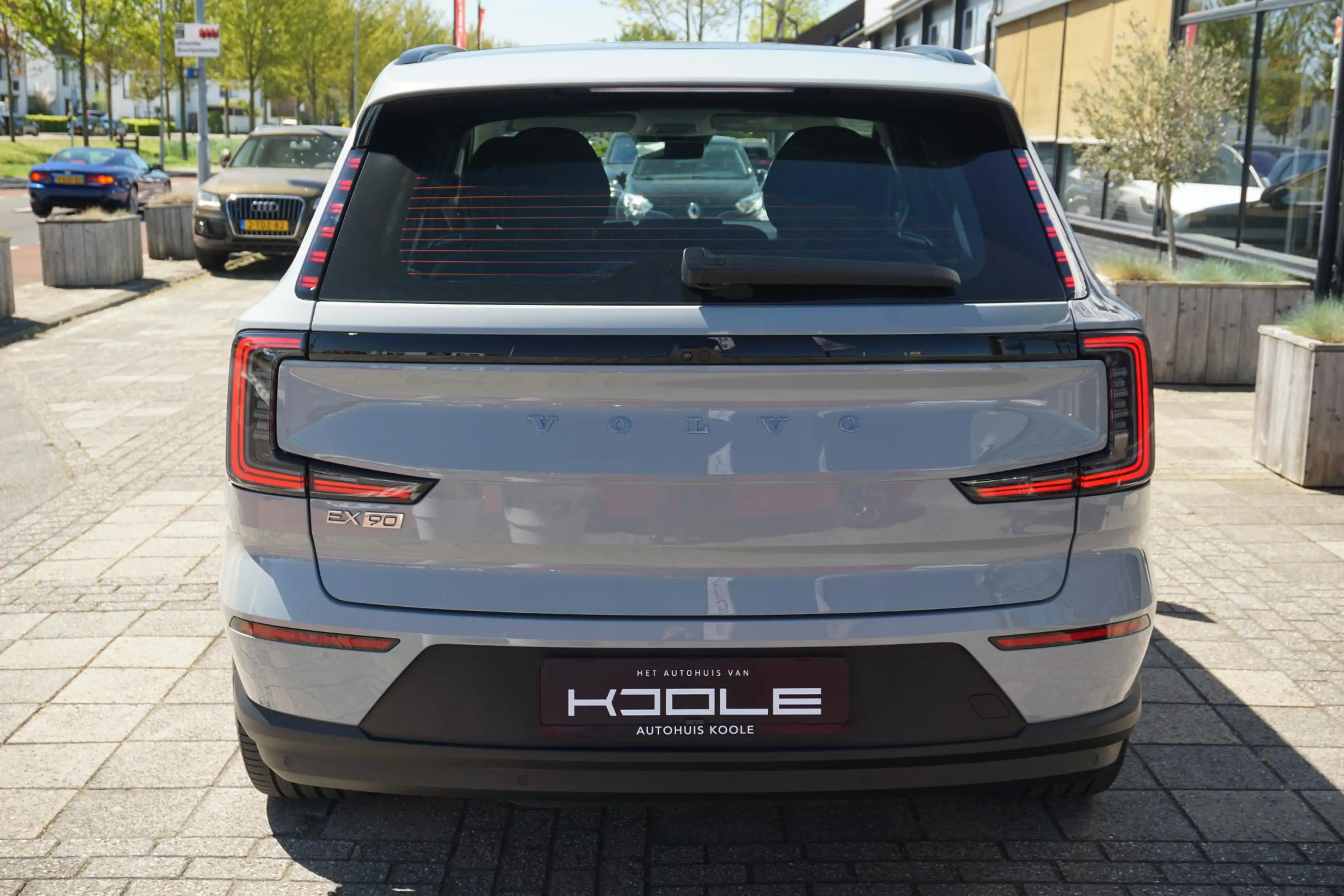 Volvo EX90 Single Motor Core 7p. 104 kWh | PANO | VAPOUR GREY — photo 10