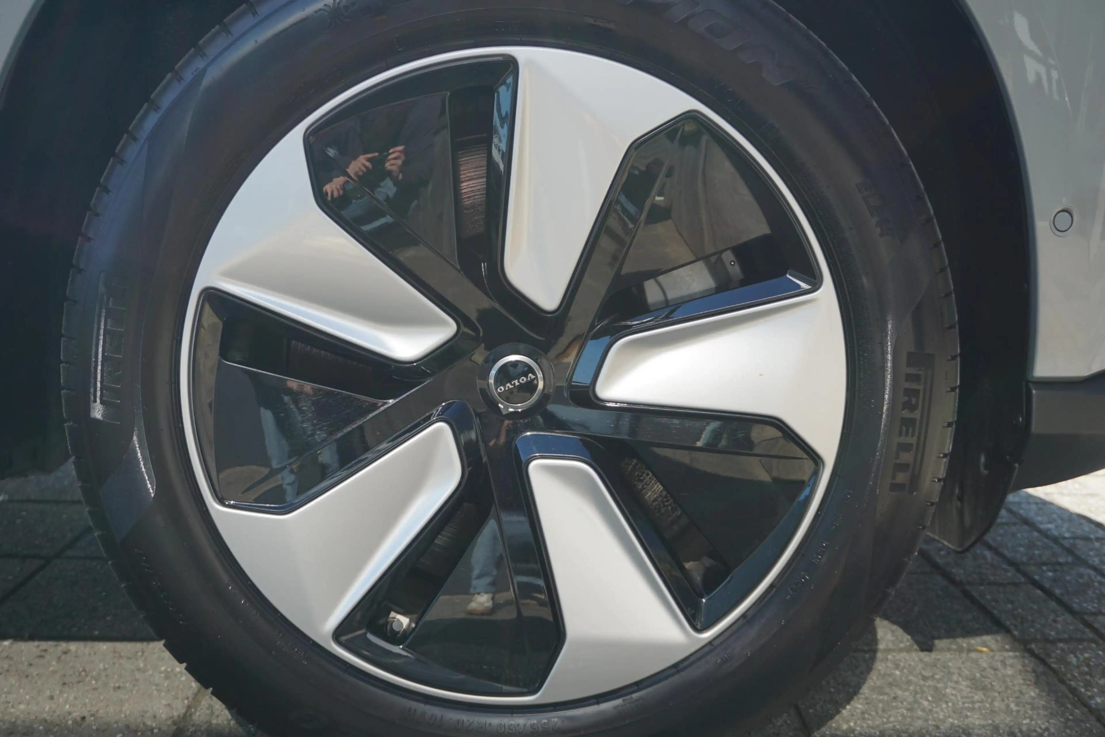 Volvo EX90 Single Motor Core 7p. 104 kWh | PANO | VAPOUR GREY — photo 11