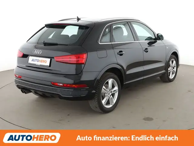 Audi Q3 view 6