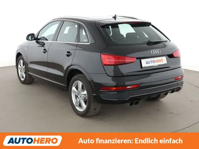 Audi Q3 view 4