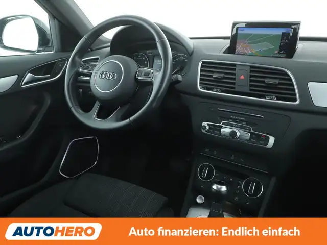 Audi Q3 view 13