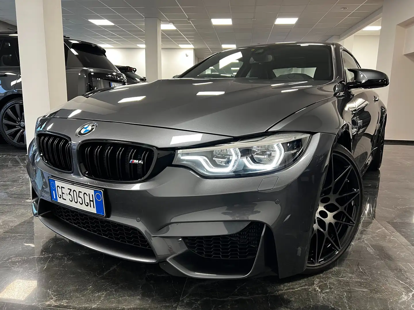 BMW M4 Competition 20" / H&K / CARBON PACK siva - 1