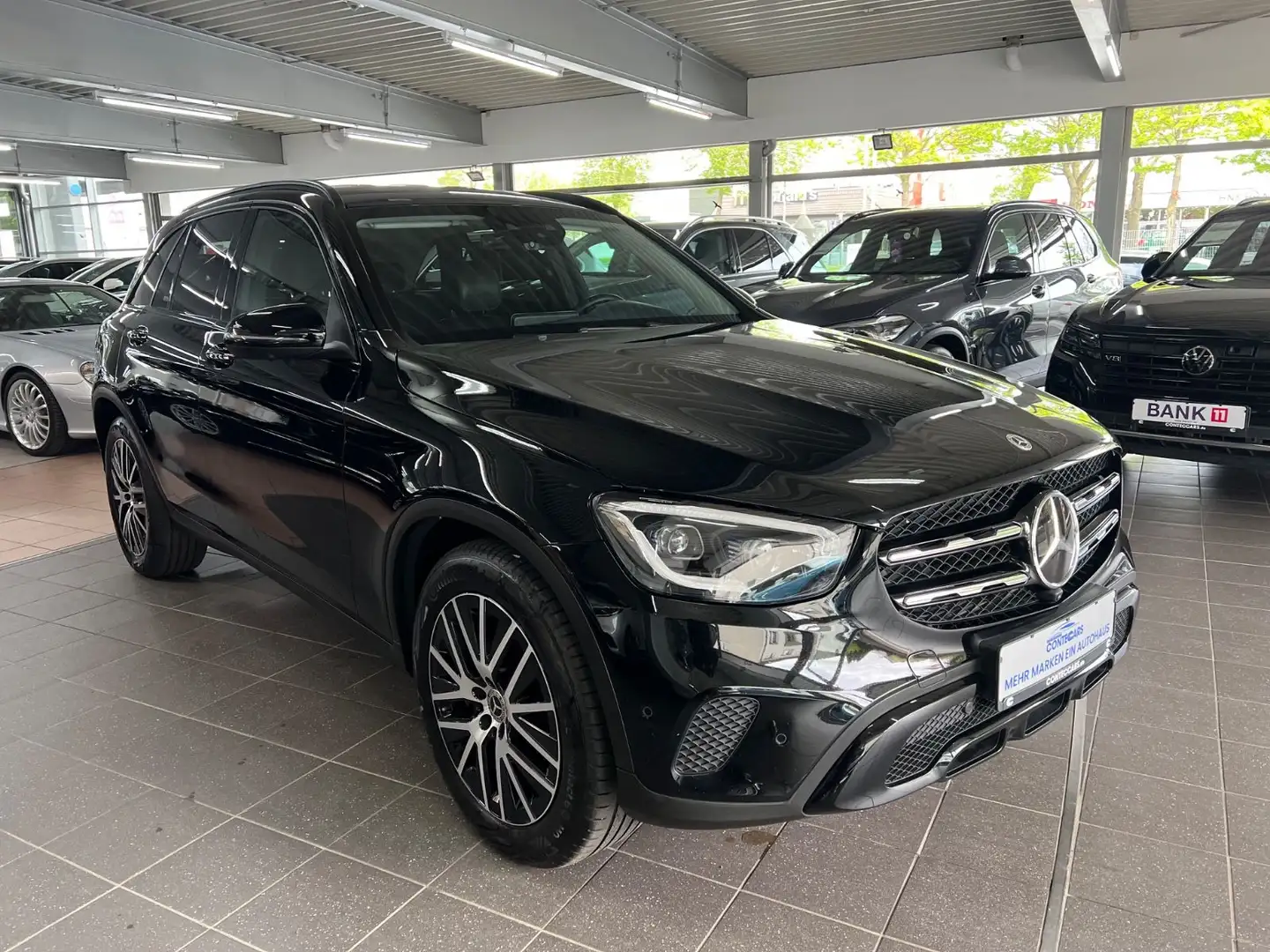 Mercedes-Benz GLC 400 d 4M Night+AHK+High-End+Park High End Negru - 2