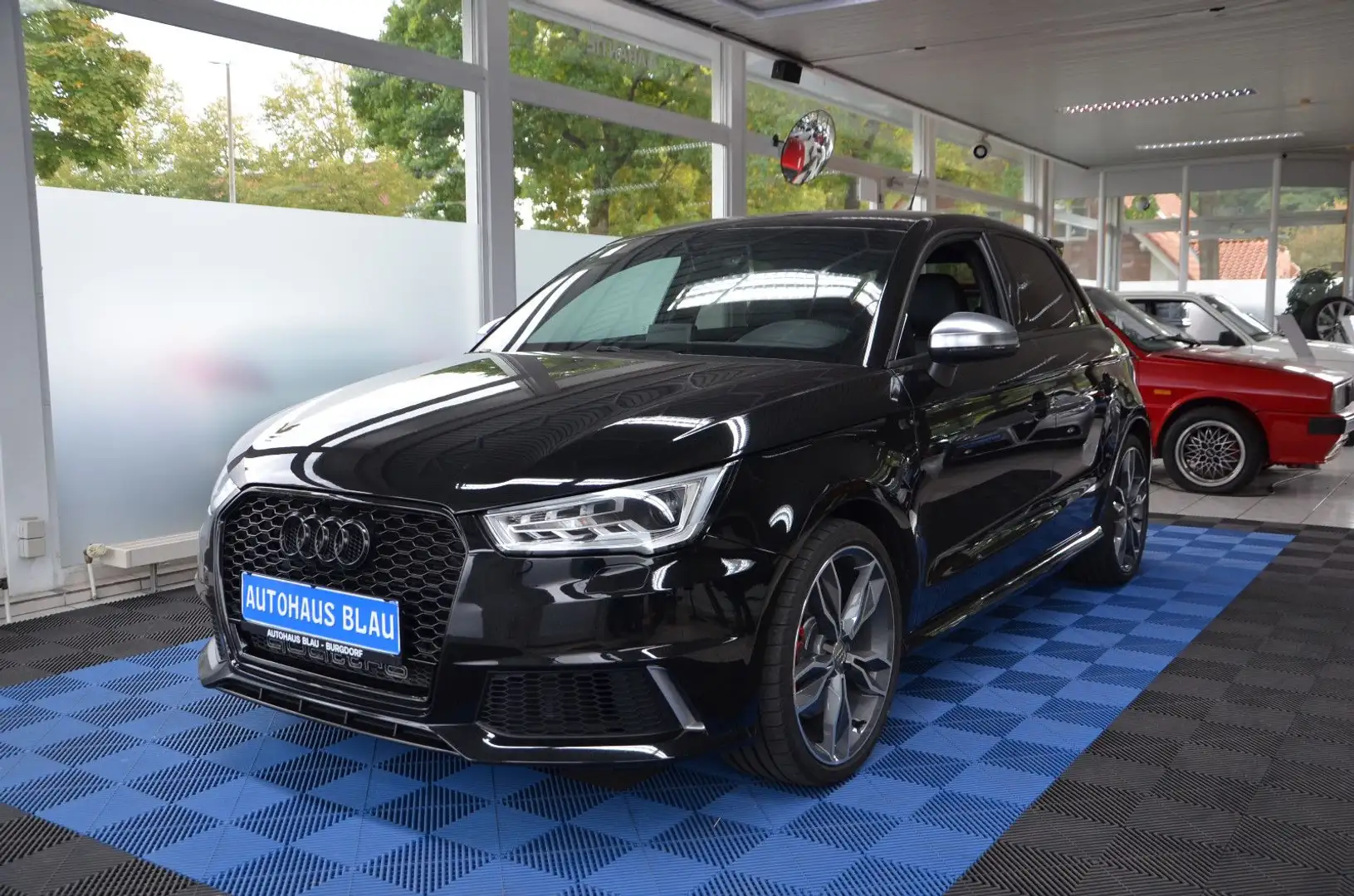 Audi S1 Sportback 2.0 quattro *XENON*NAVI*2.HD* Schwarz - 1