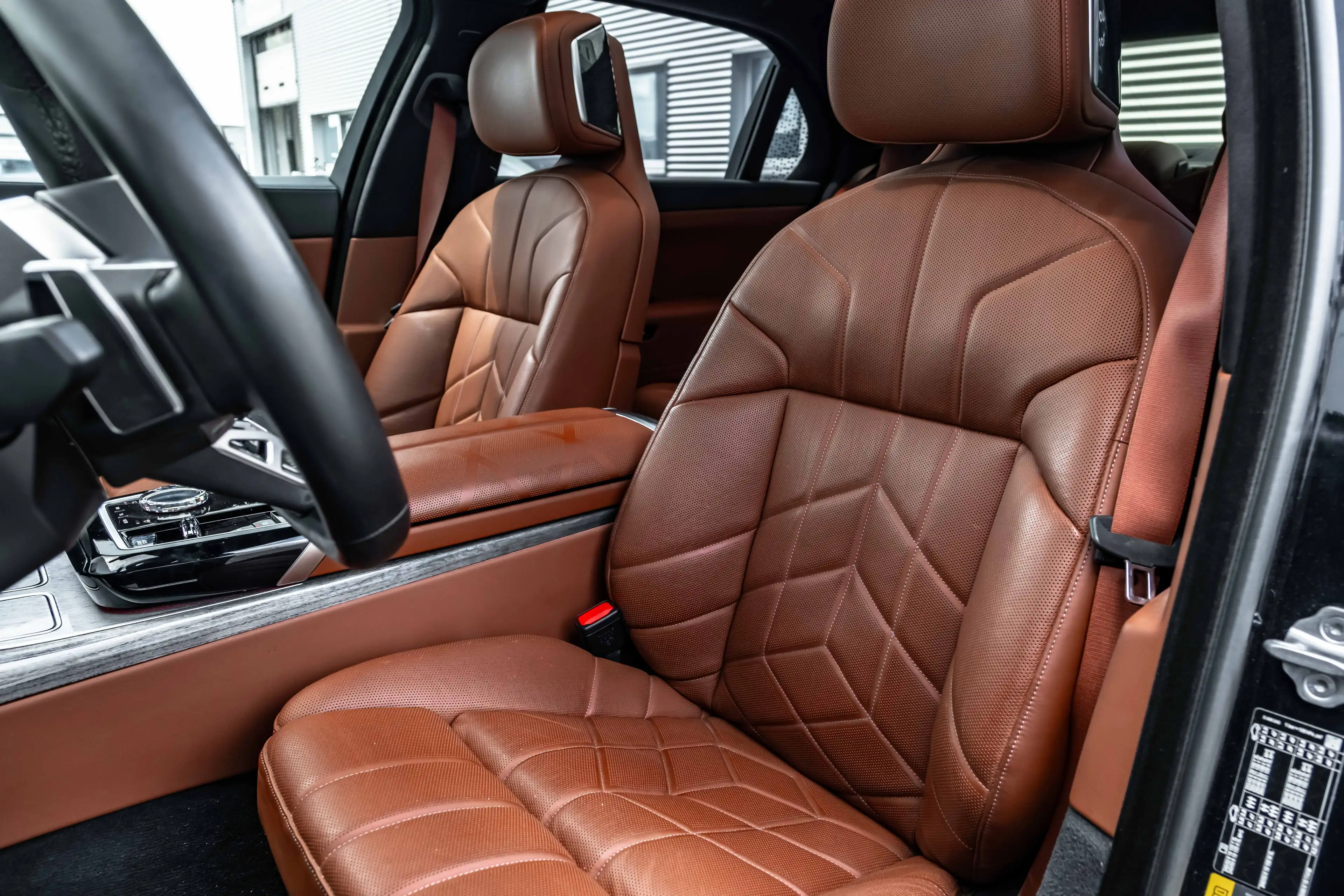 BMW i7 xDrive60 106 kWh 545 PK | Skylounge Panorama Dak | — photo 9