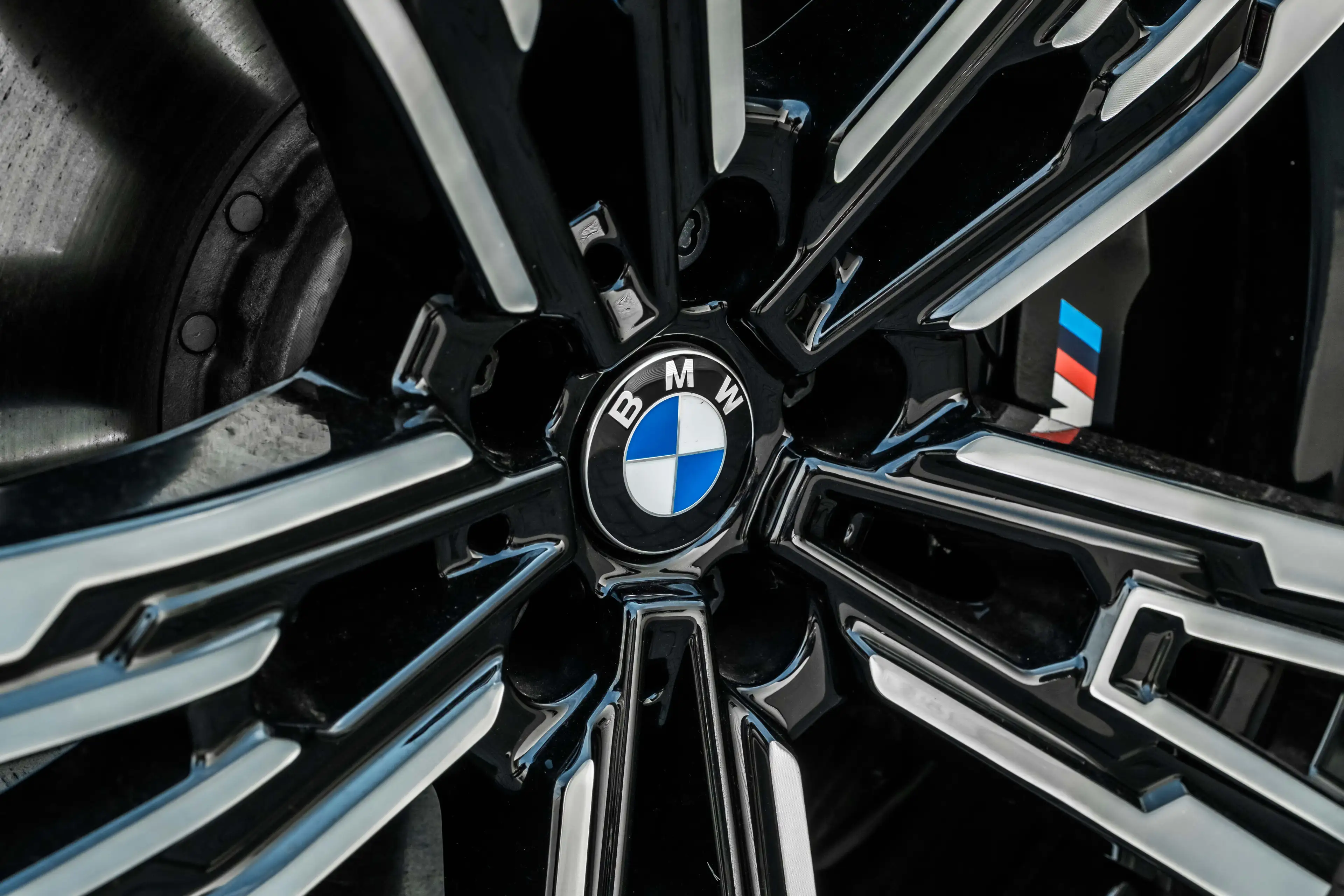 BMW i7 xDrive60 106 kWh 545 PK | Skylounge Panorama Dak | — photo 7