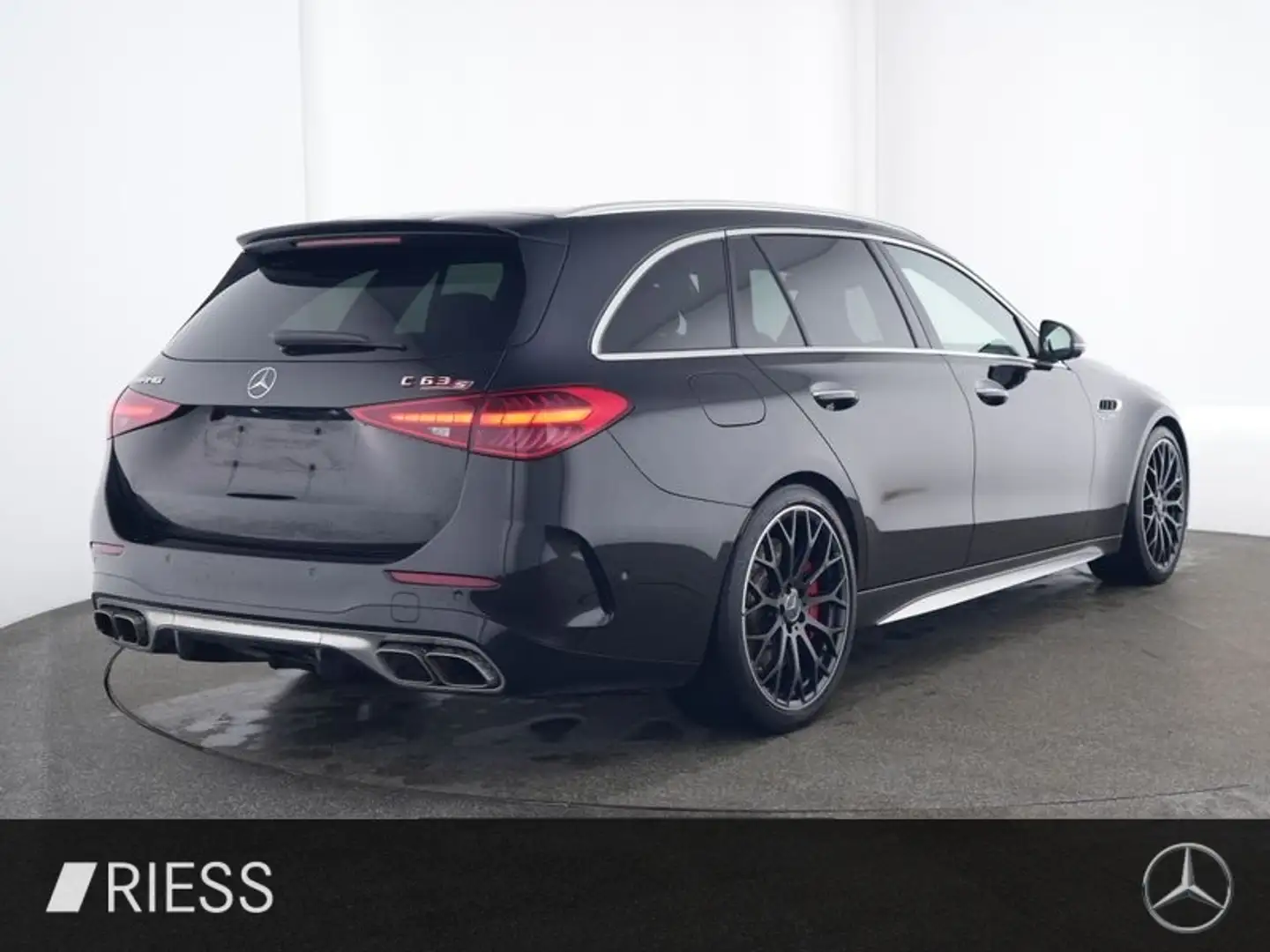 Mercedes-Benz C 63 AMG S E PERF T Sitze Pano AHK Distr HUD 360 Černá - 2