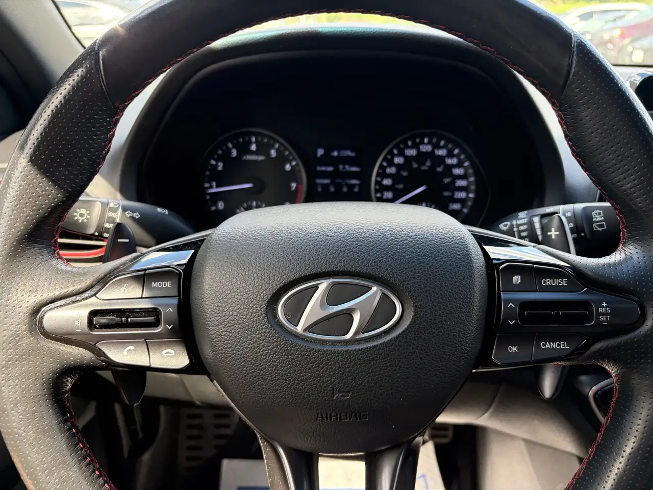 Hyundai ELANTRA снимка Hyundai ELANTRA