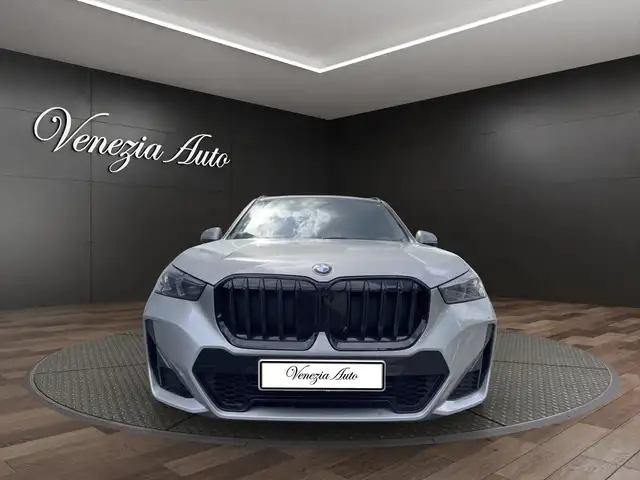 BMW X1 view 2