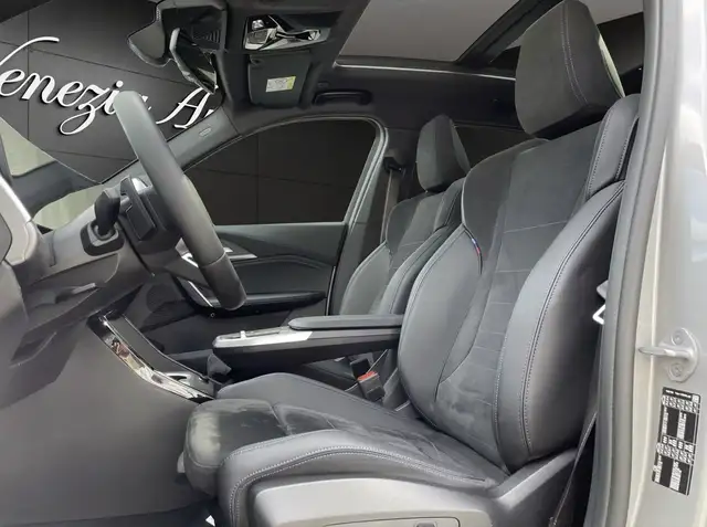 BMW X1 view 6