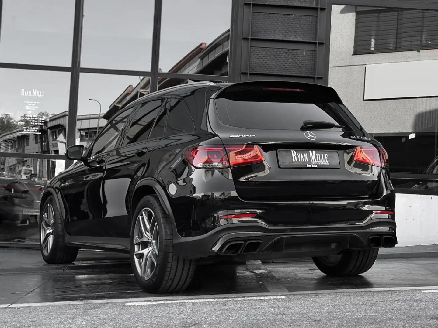 Mercedes-Benz GLC 63 AMG S 4Matic+ Speedshift MCT 9G Schwarz - 2