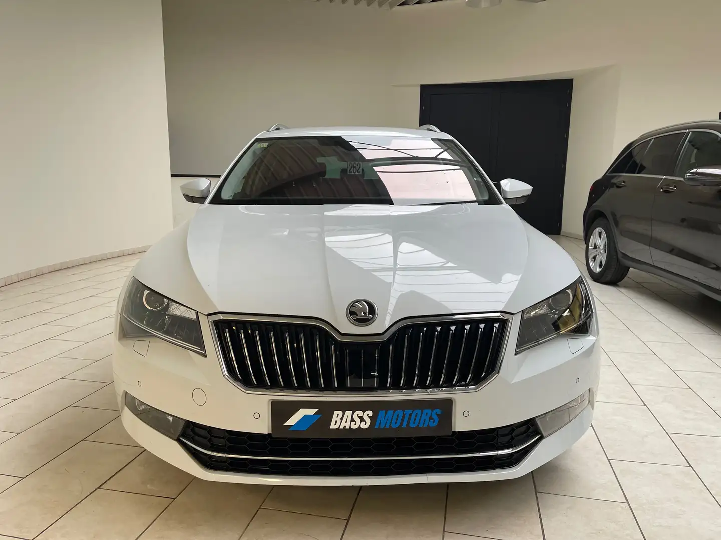 Skoda Superb SW 1.5 TSI ACT Wit - 2