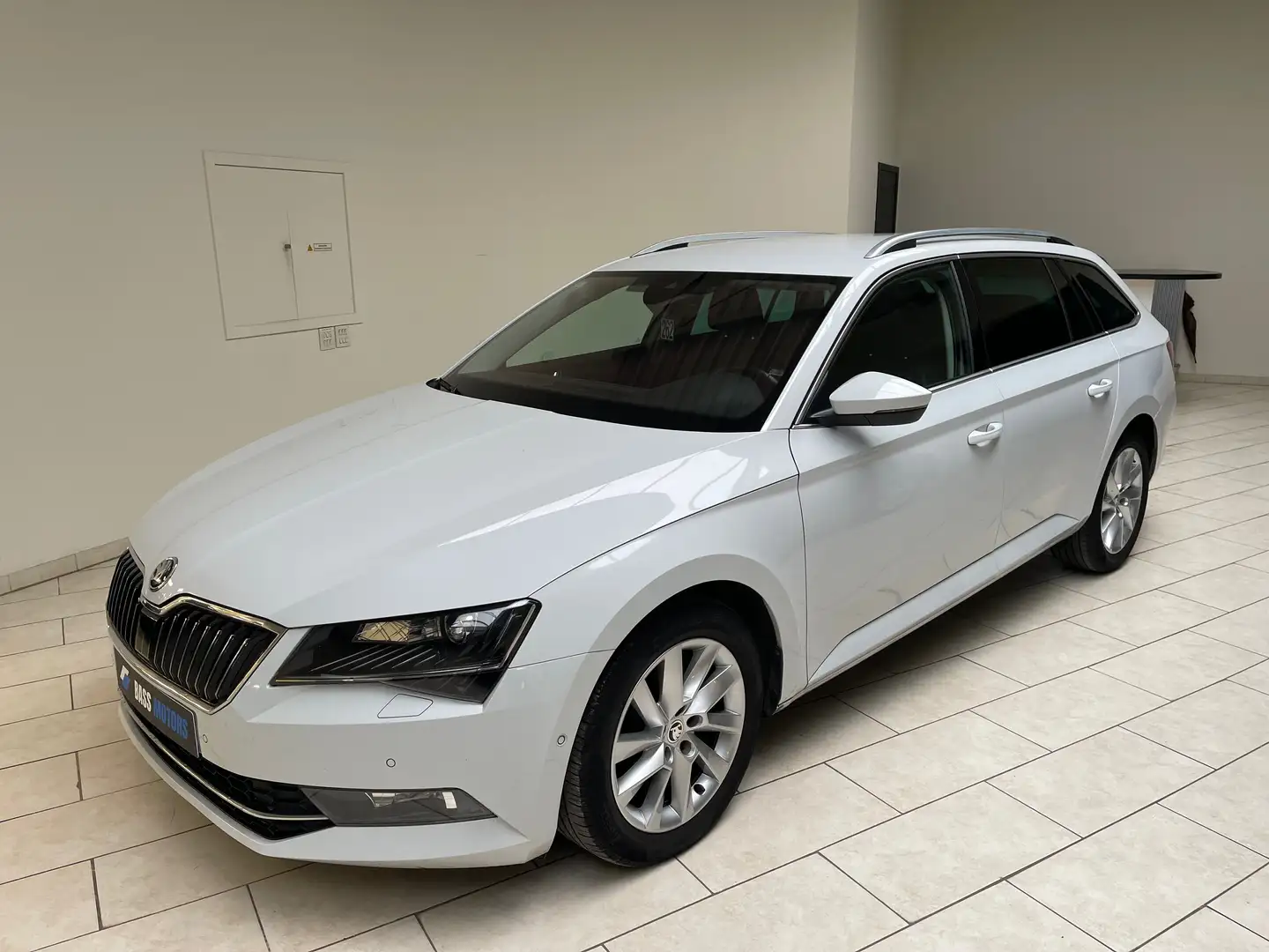 Skoda Superb SW 1.5 TSI ACT Wit - 1