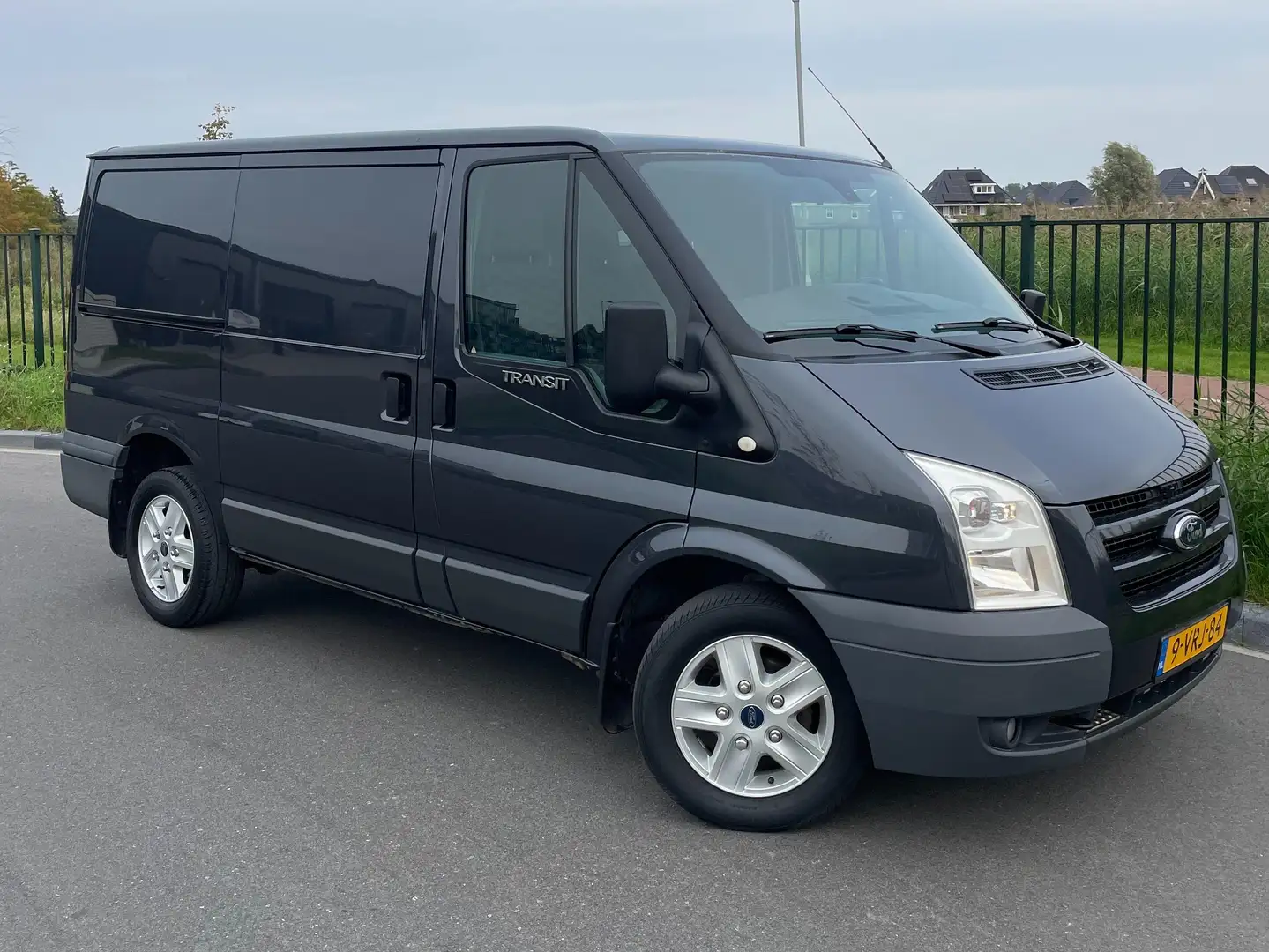 Ford Transit Transit 260S 2.2 TDCI Lim.Ed Gris - 2
