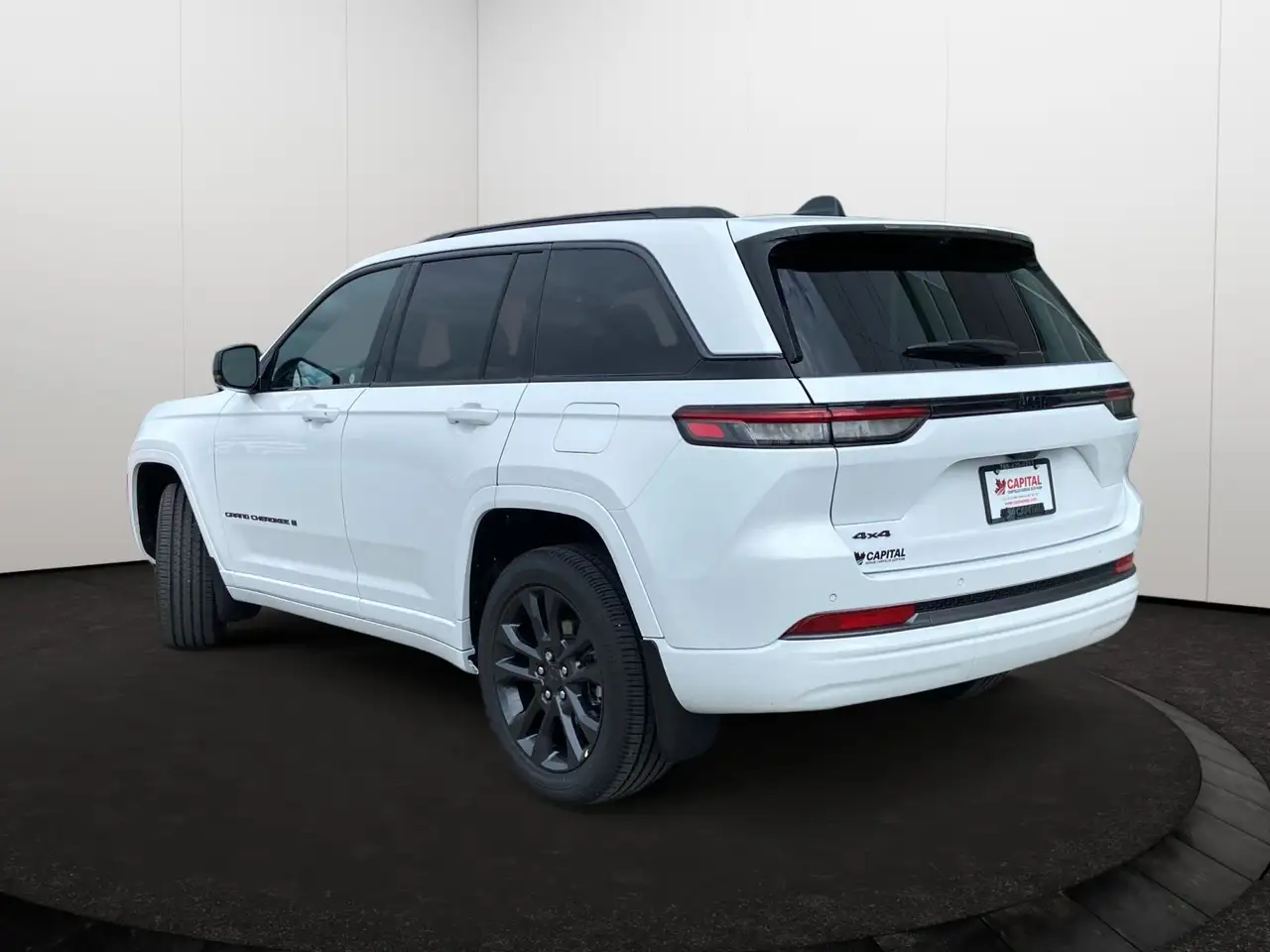 Jeep Grand Cherokee снимка Jeep Grand Cherokee