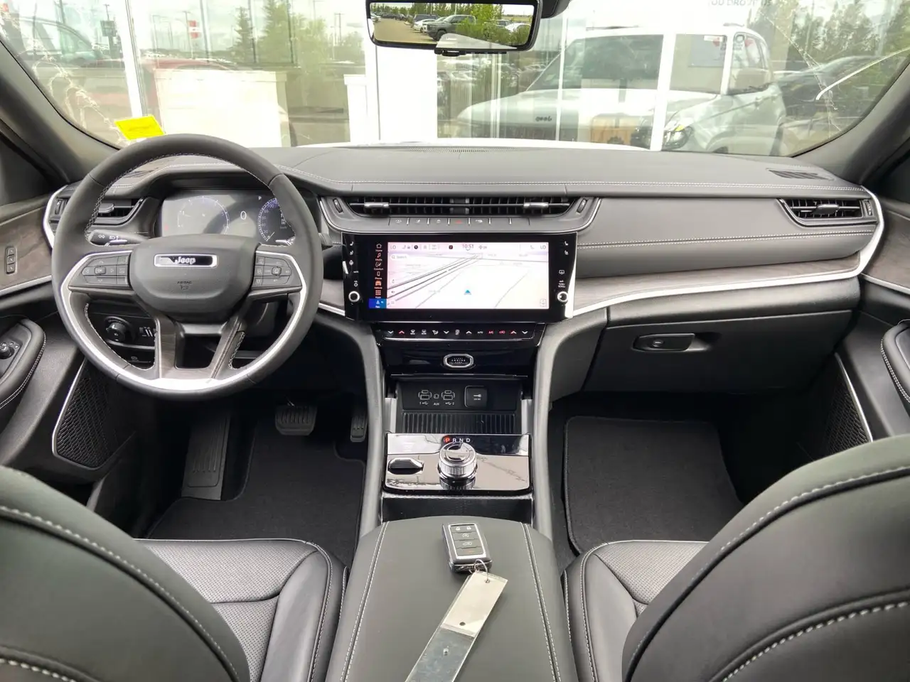 Jeep Grand Cherokee снимка Jeep Grand Cherokee