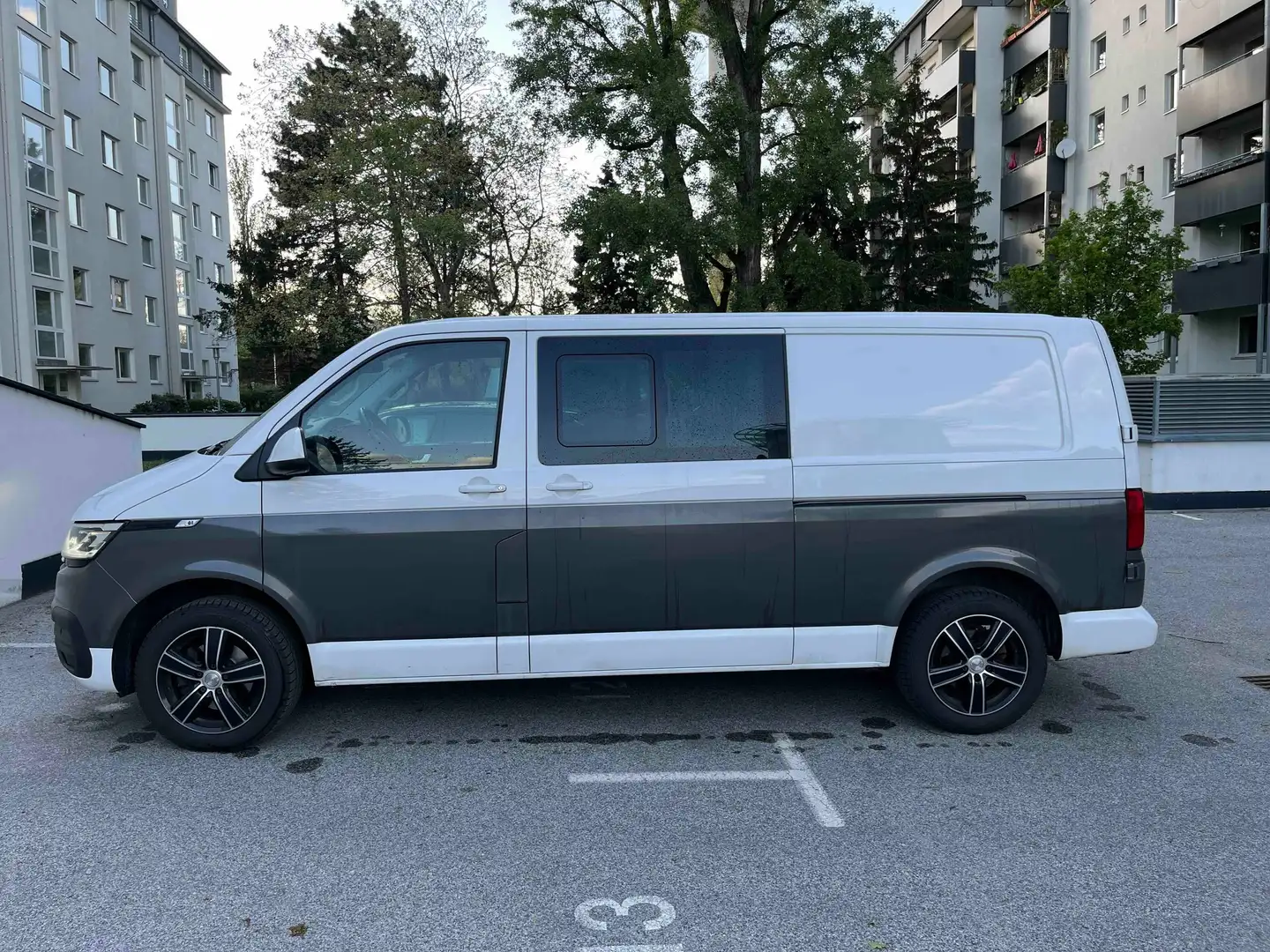 Volkswagen T6 Transporter Doka-Kastenwagen LR MD 2,0 TDI 4Motion BMT DSG Weiß - 2