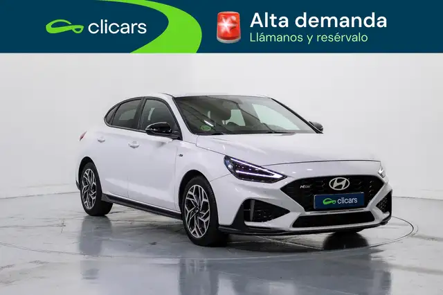 Hyundai i30 view 3