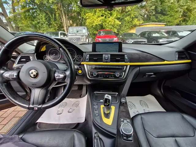 BMW 3 Series view 11
