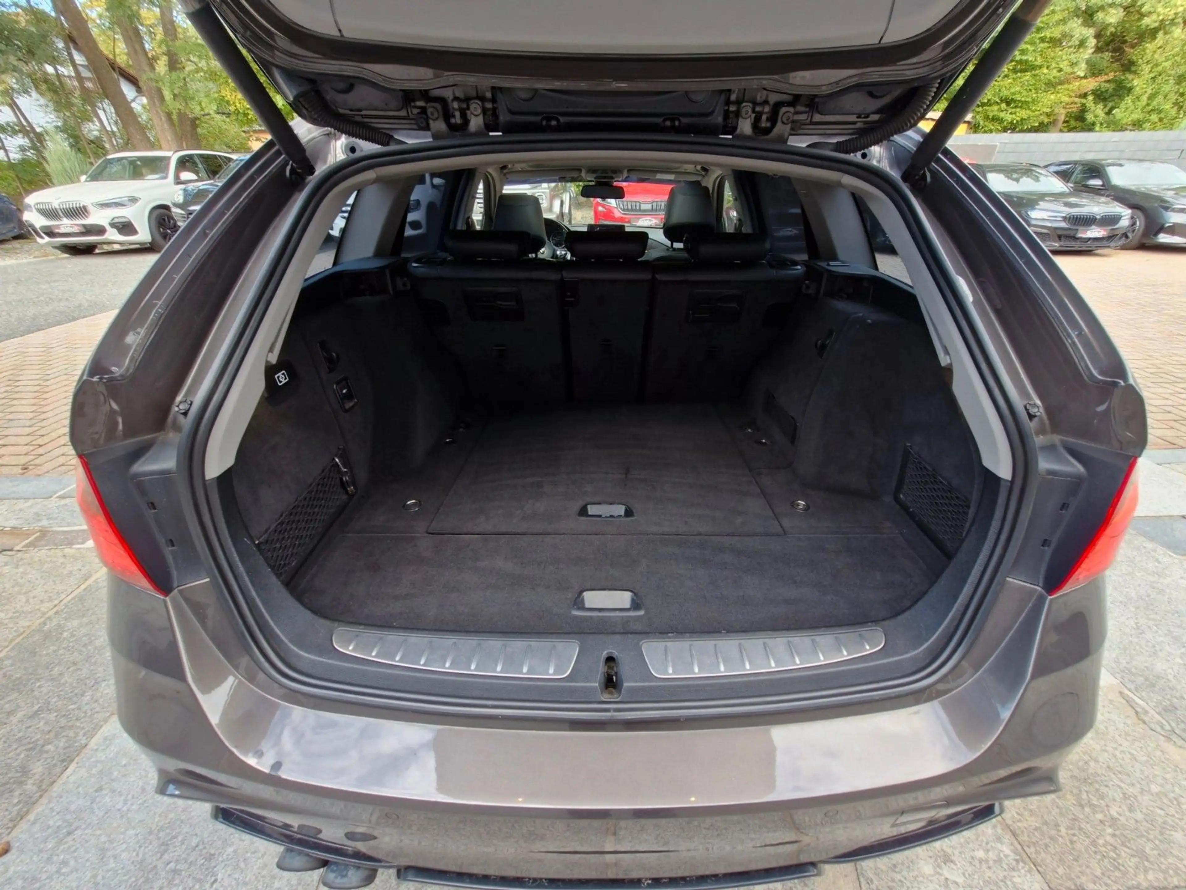 BMW 335 d xDrive Touring Luxury Line Pano Bi-Xenon — photo 14