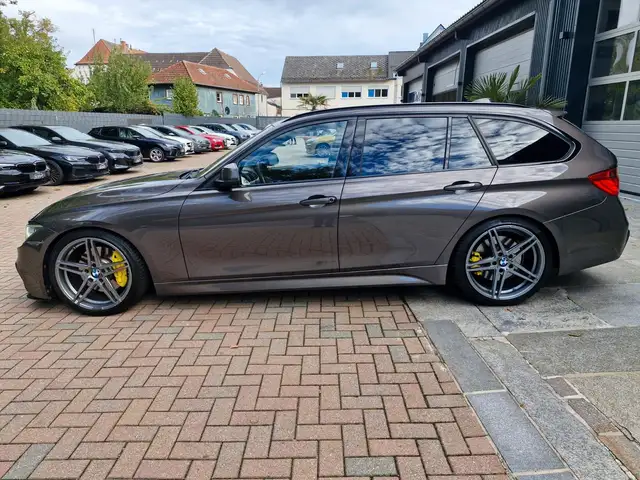 BMW 3 Series view 8