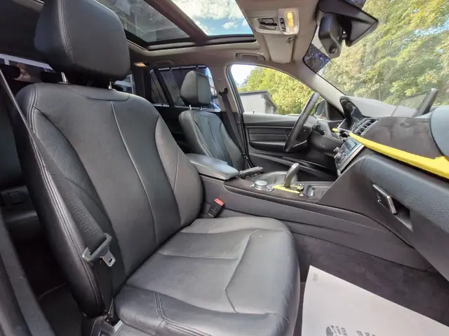 BMW 3 Series view 12