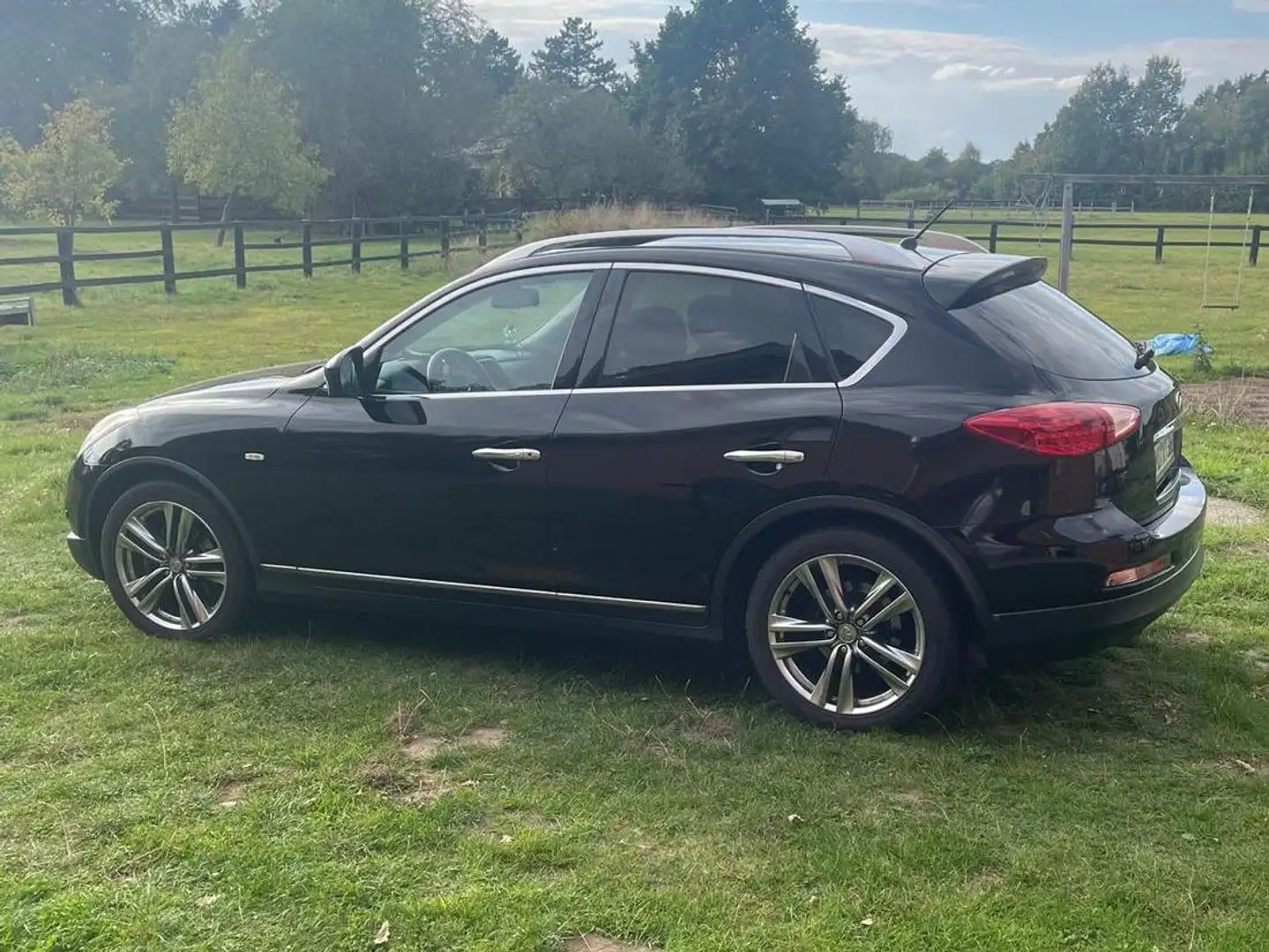 Infiniti EX30 EX30d AWD Aut. Black Premium - 2
