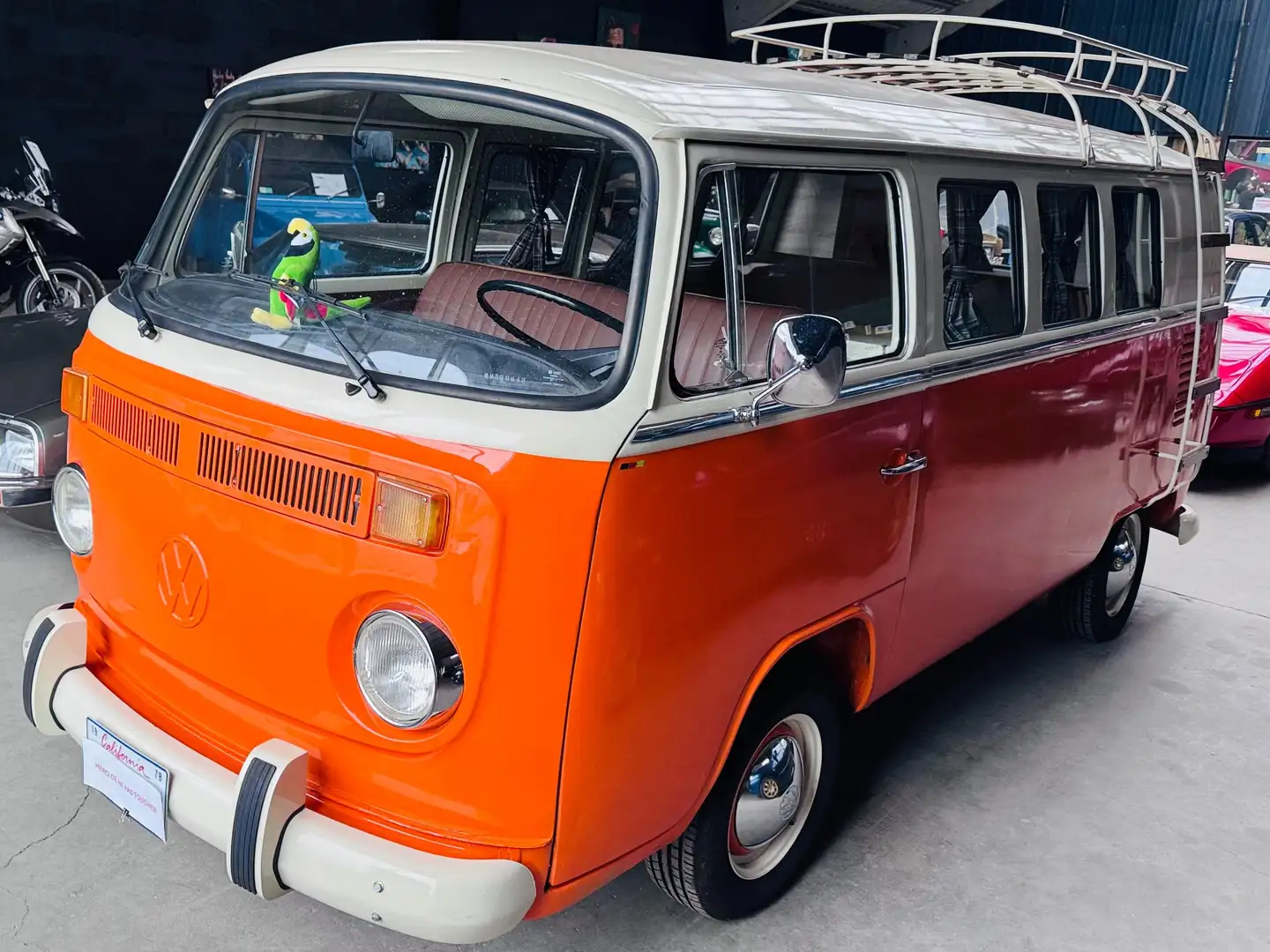Volkswagen Bus COMBI T2 Naranja - 2
