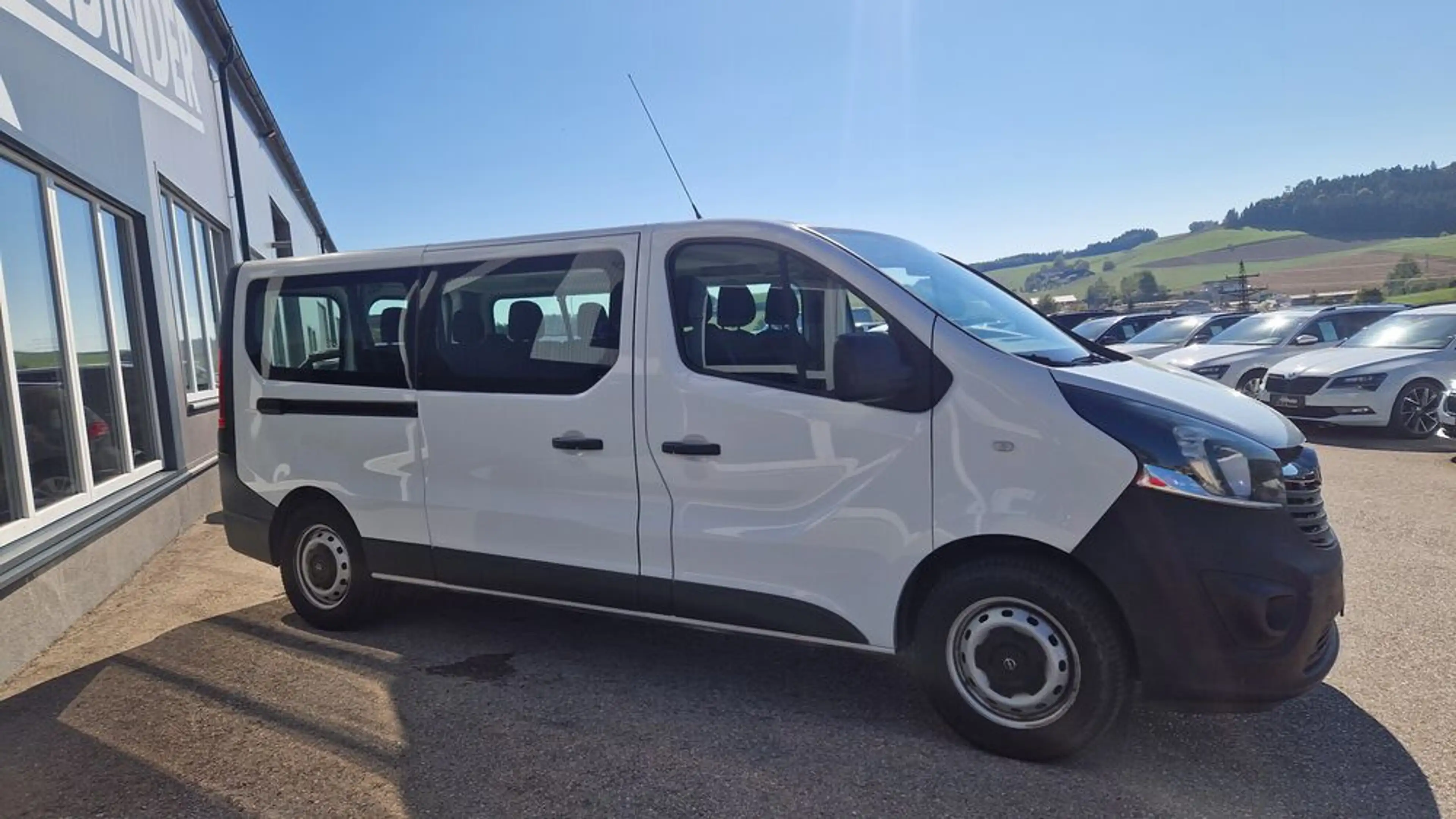 Opel Vivaro Combi L2H1 2,9t  ''9-Sitzer'' — photo 5