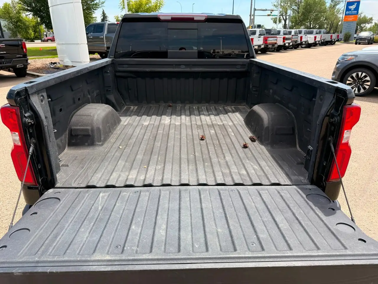 Chevrolet Silverado 1500 photo Chevrolet Silverado 1500