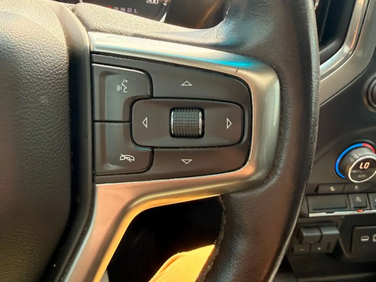 Chevrolet Silverado 1500 photo Chevrolet Silverado 1500