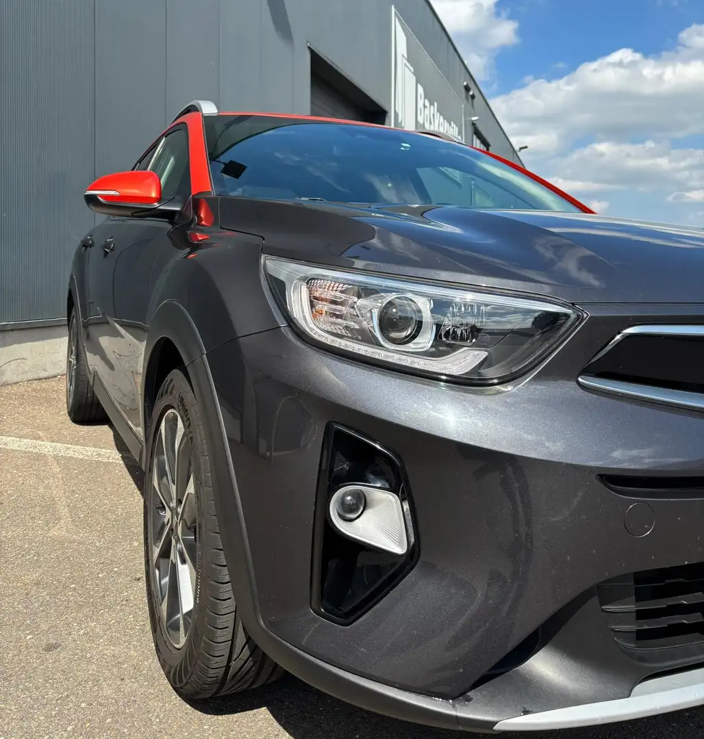 Kia Stonic Stonic 1.4 Spirit Gris - 2