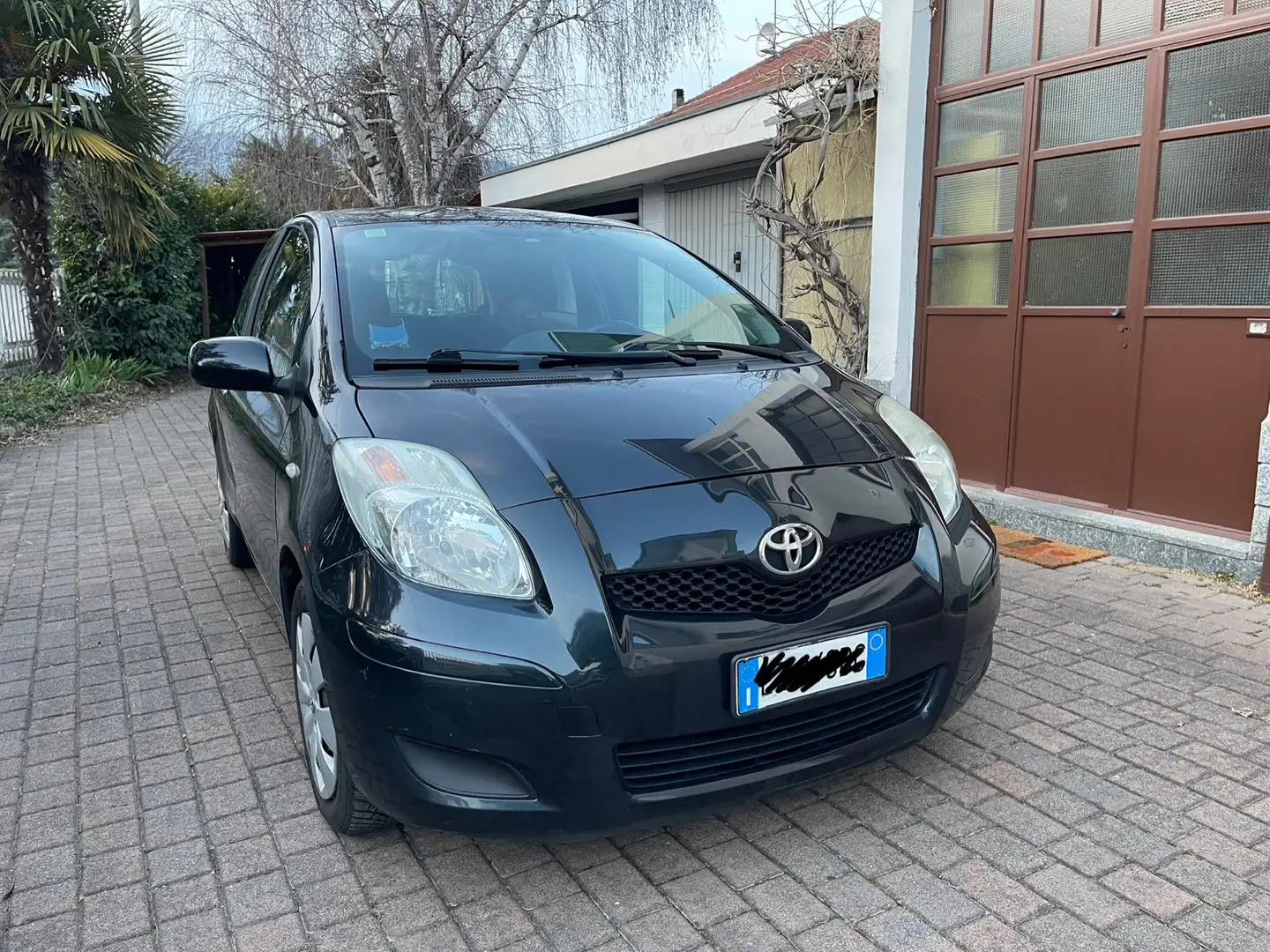 Toyota Yaris 3p 1.3 Sol auto - 1