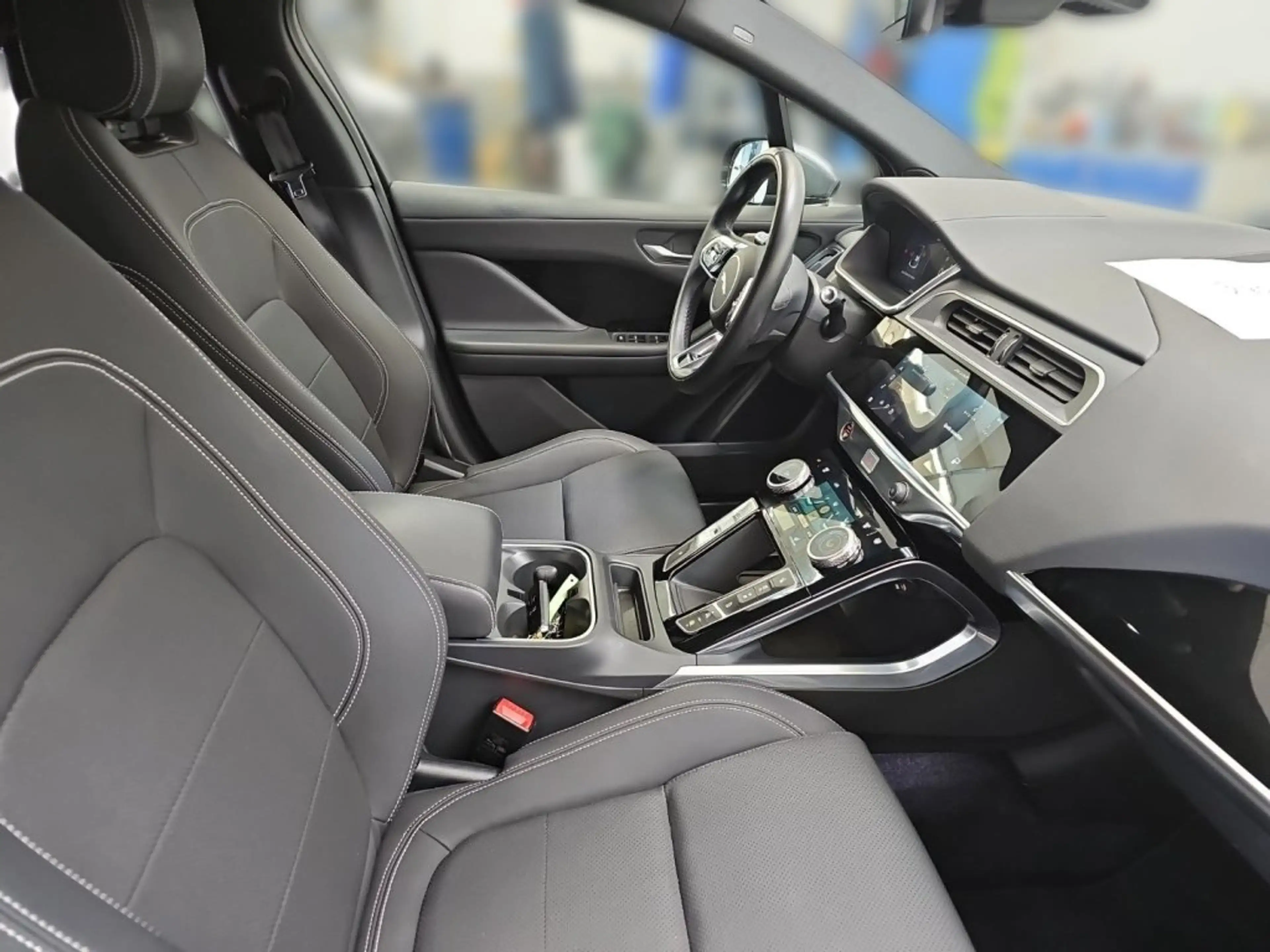 Jaguar I-Pace EV320 S AWD — photo 12