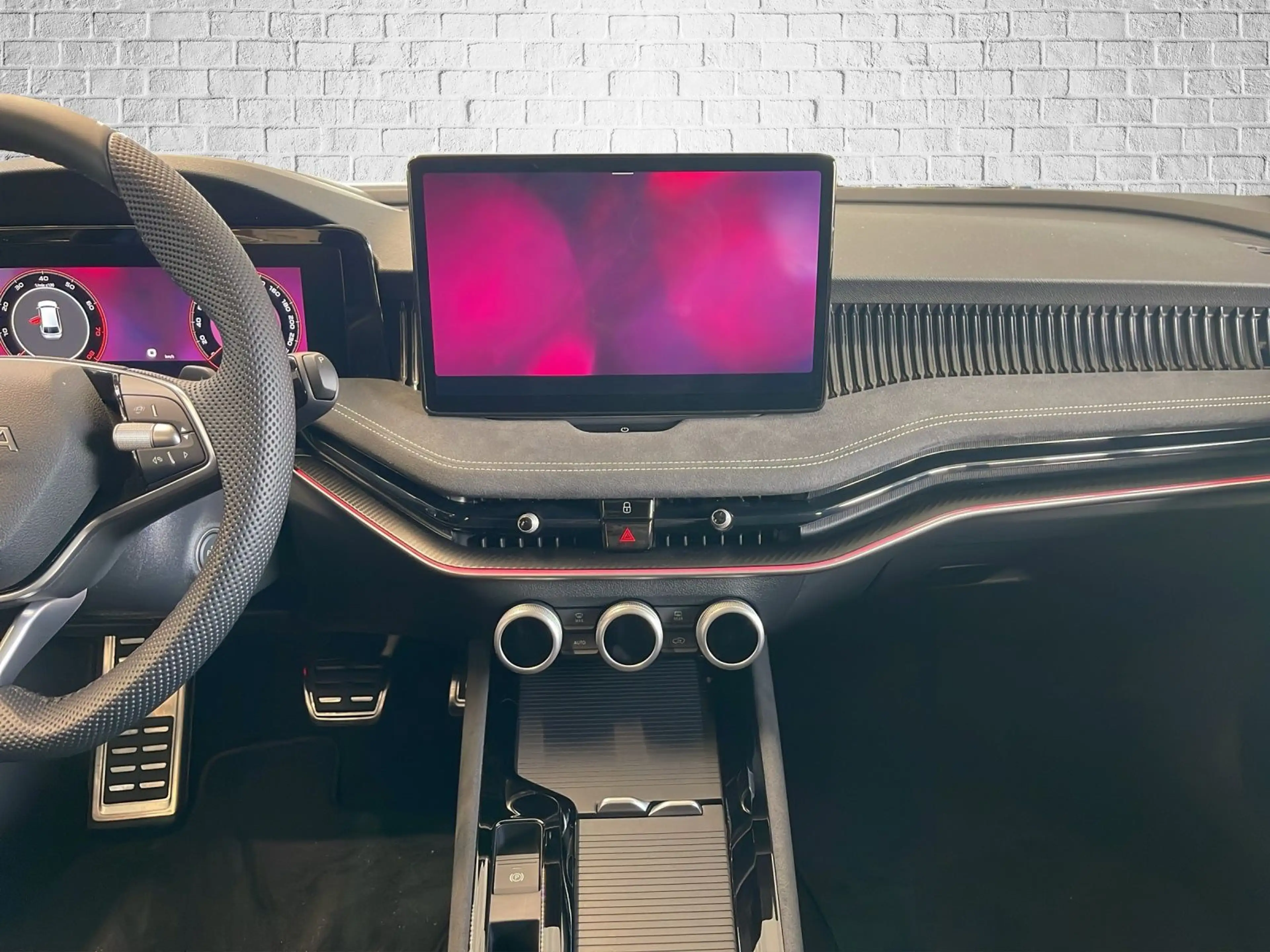 Skoda Superb Combi 2,0 TSI DSG 4x4  Sportline — photo 13