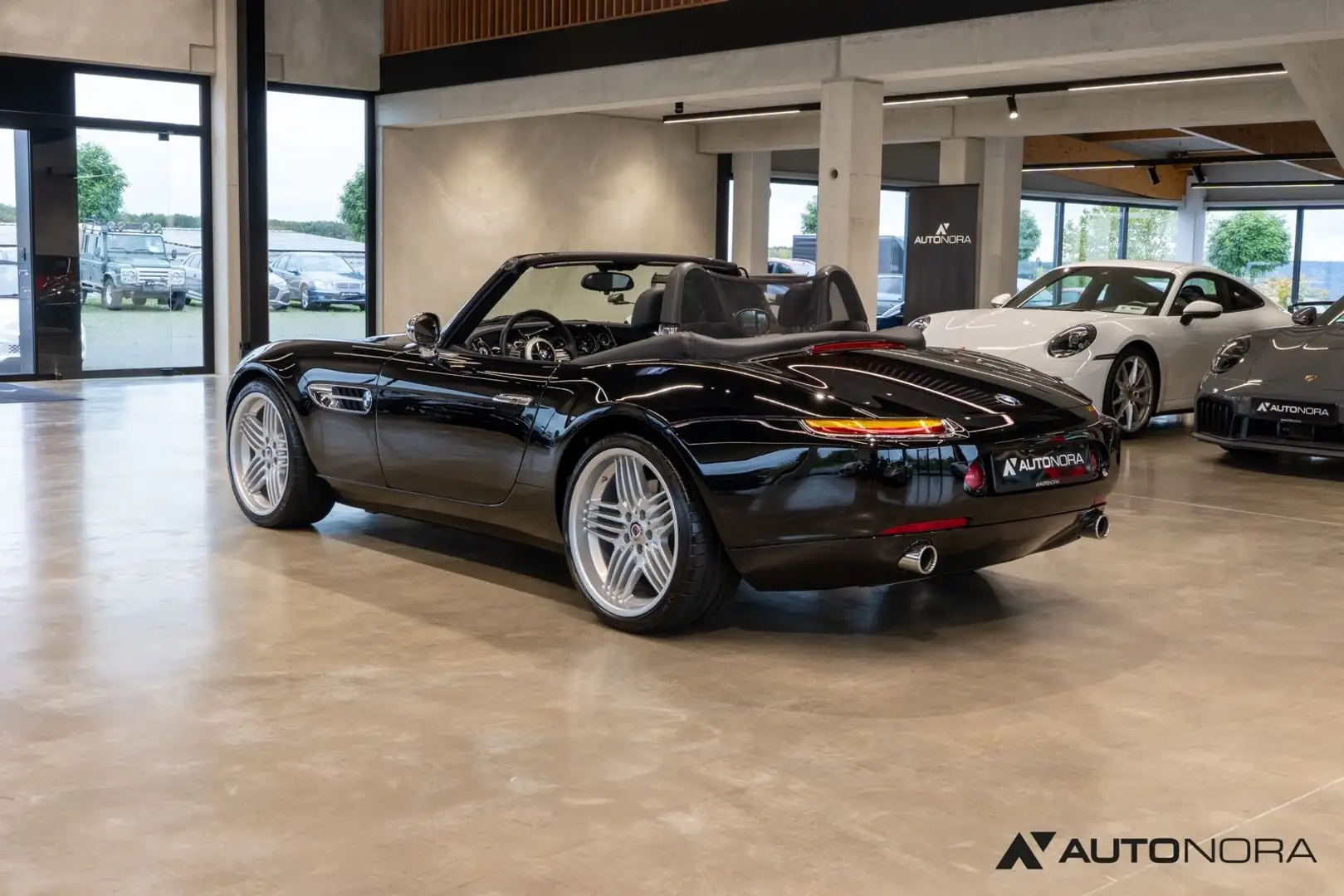 BMW Z8 Roadster Schwarz - 2