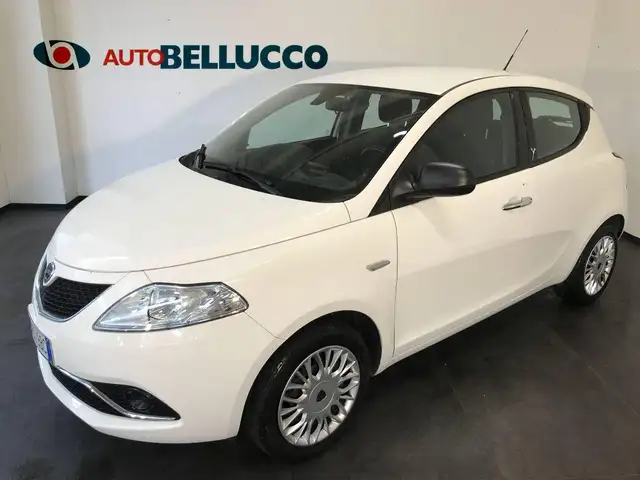 Lancia Ypsilon 1.2 69 CV 5p. Gold