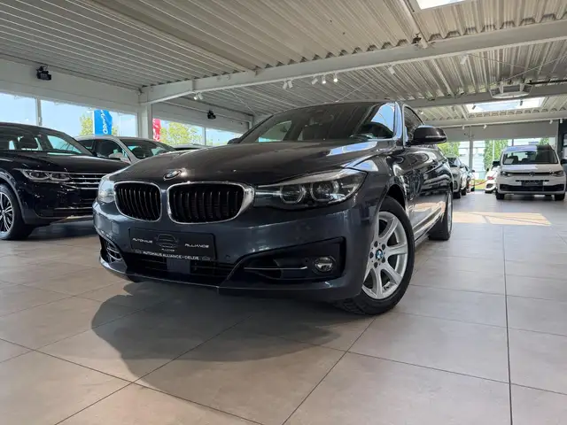BMW 330 Gran Turismo 330 d xDrive Sport Line * AHK *